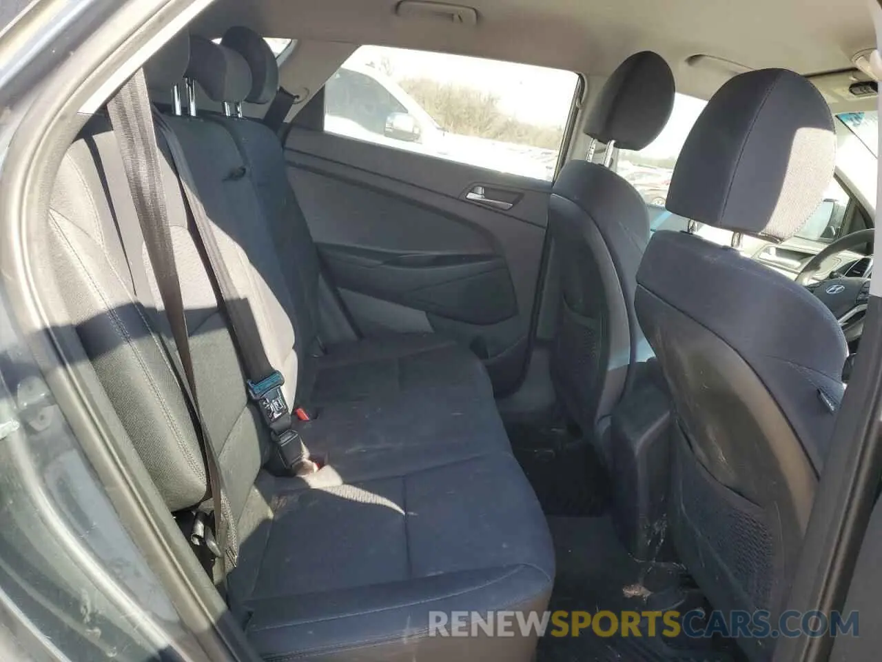 11 Photograph of a damaged car KM8J33A43KU072137 HYUNDAI TUCSON 2019