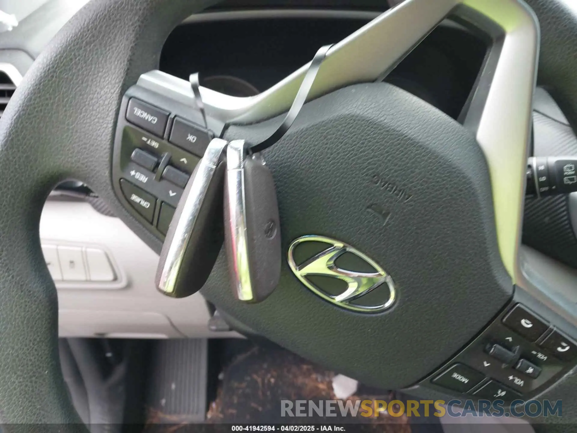 11 Photograph of a damaged car KM8J33A49KU921624 HYUNDAI TUCSON 2019