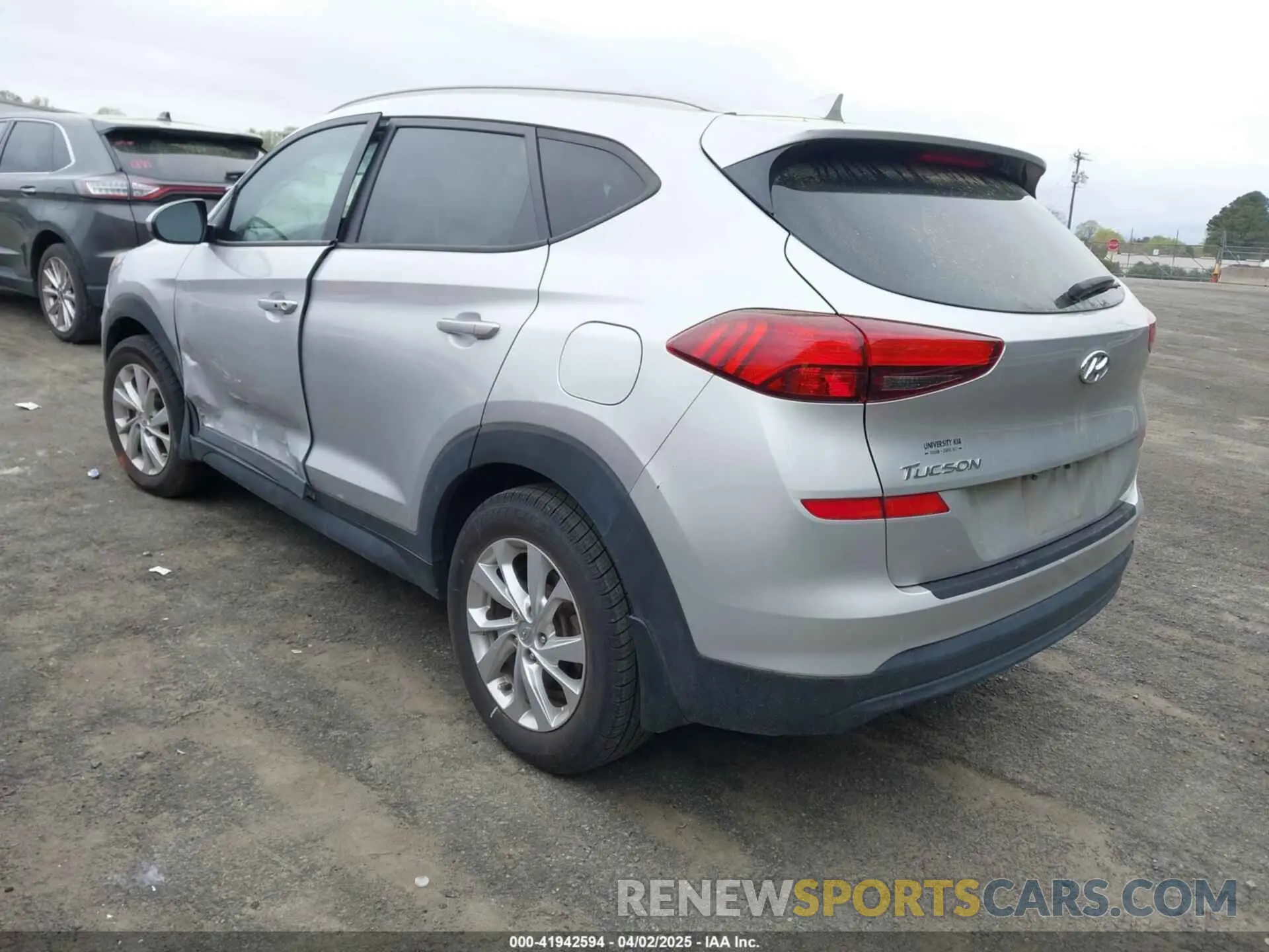 3 Photograph of a damaged car KM8J33A49KU921624 HYUNDAI TUCSON 2019