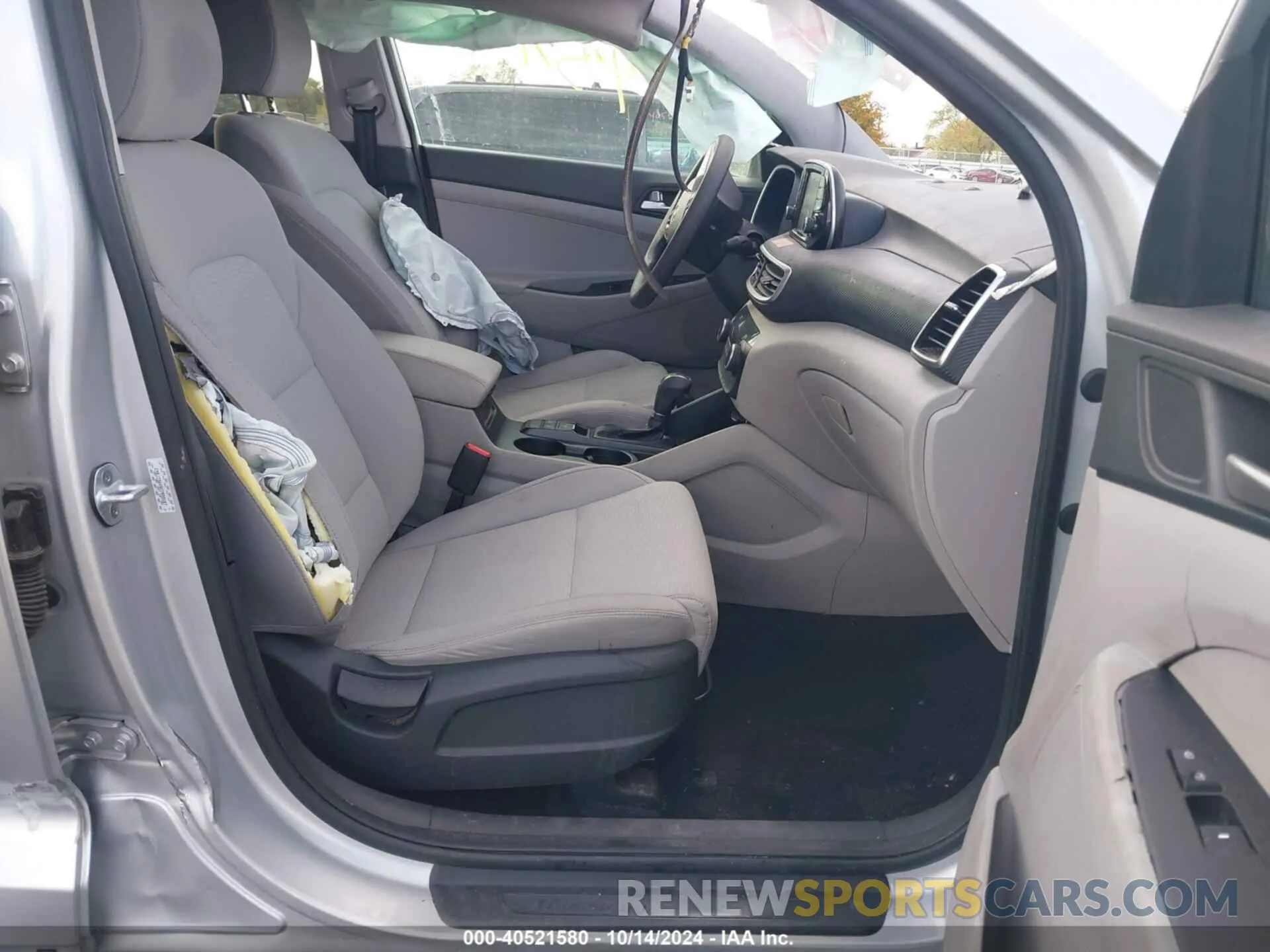 5 Photograph of a damaged car KM8J33A49KU998607 HYUNDAI TUCSON 2019