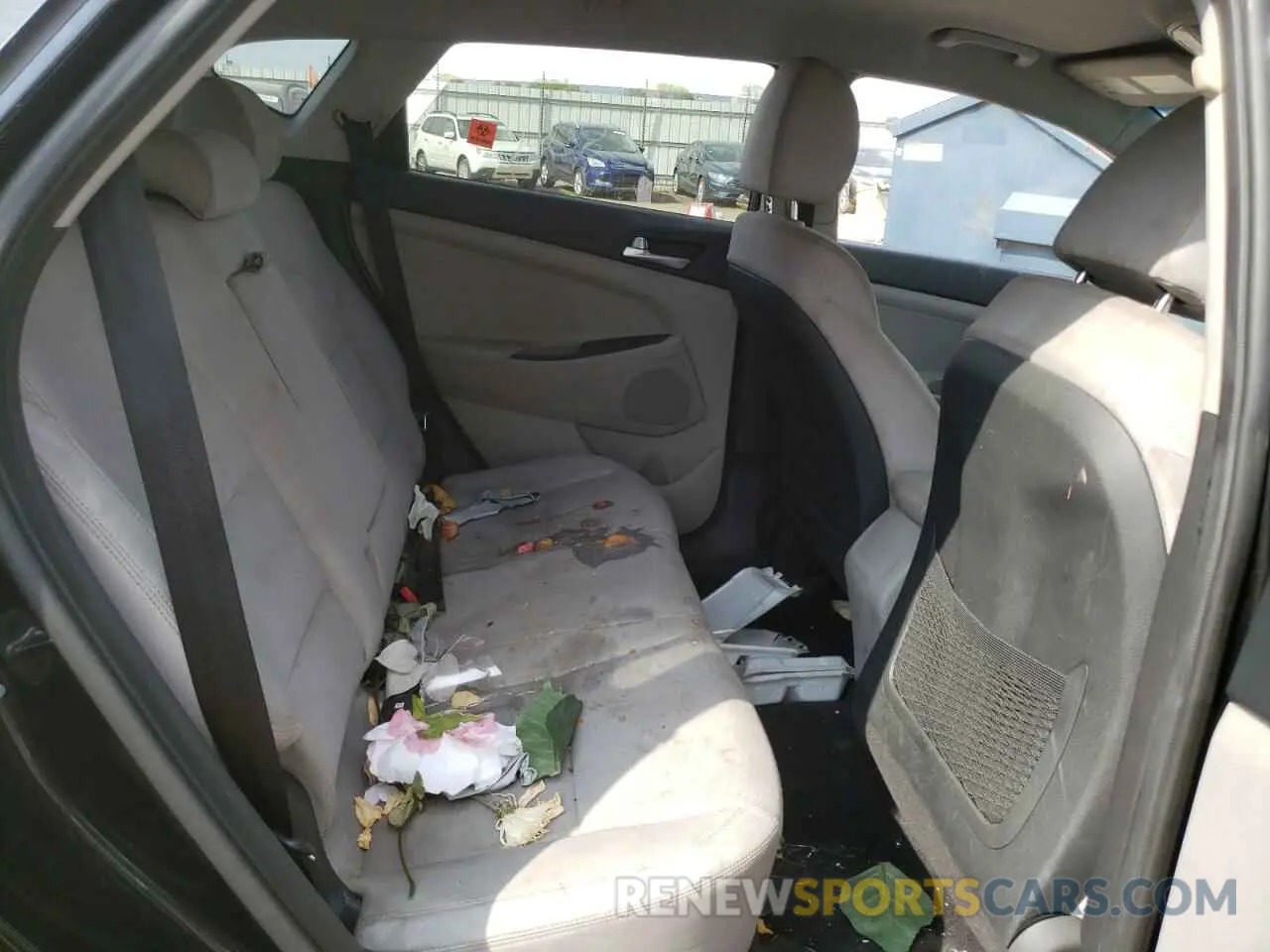 11 Photograph of a damaged car KM8J33A4XKU851261 HYUNDAI TUCSON 2019