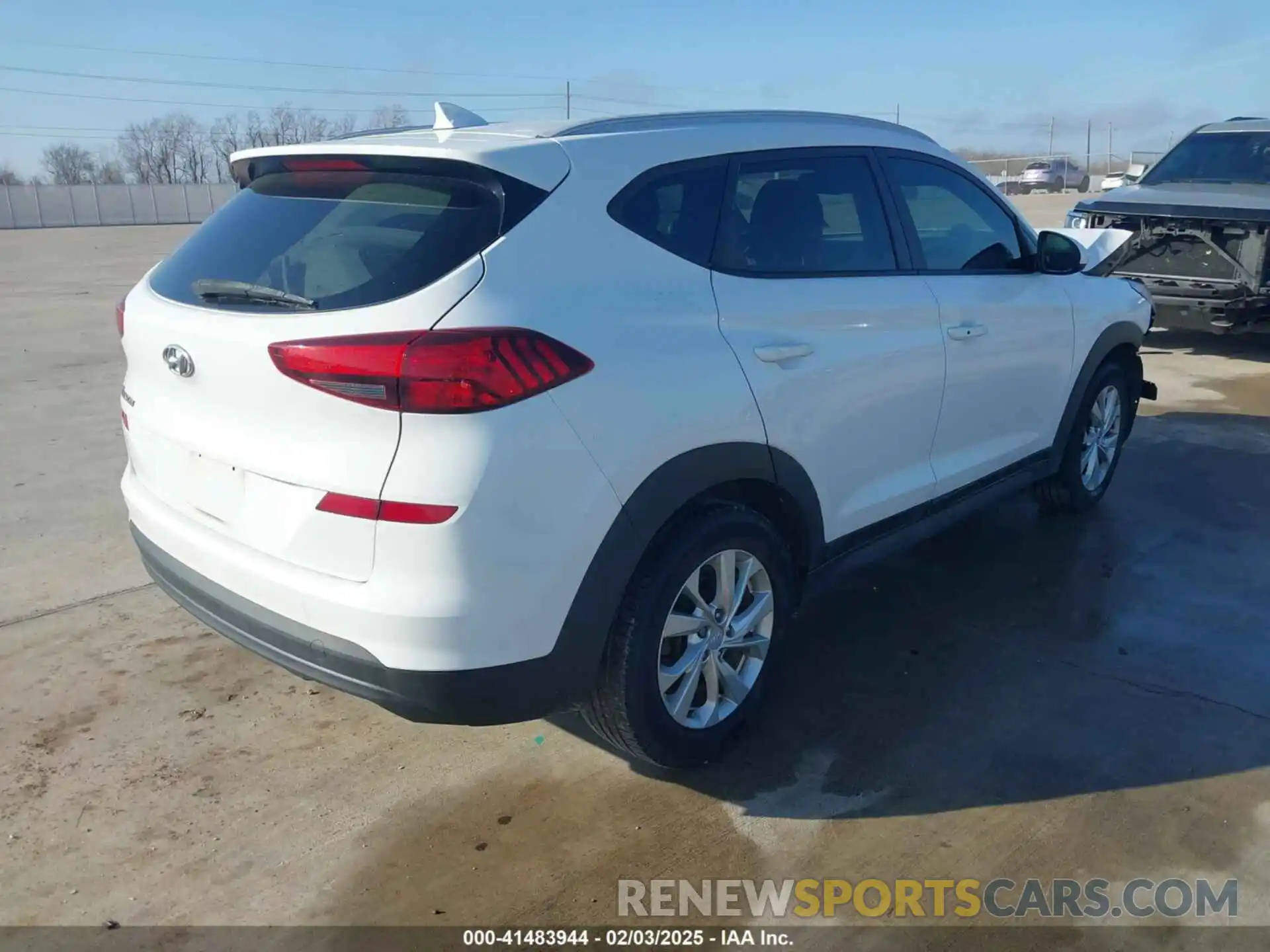 4 Photograph of a damaged car KM8J33A4XKU926976 HYUNDAI TUCSON 2019