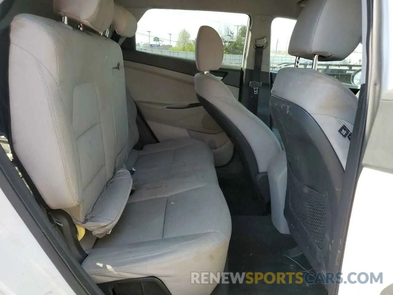 11 Photograph of a damaged car KM8J33A4XKU956155 HYUNDAI TUCSON 2019