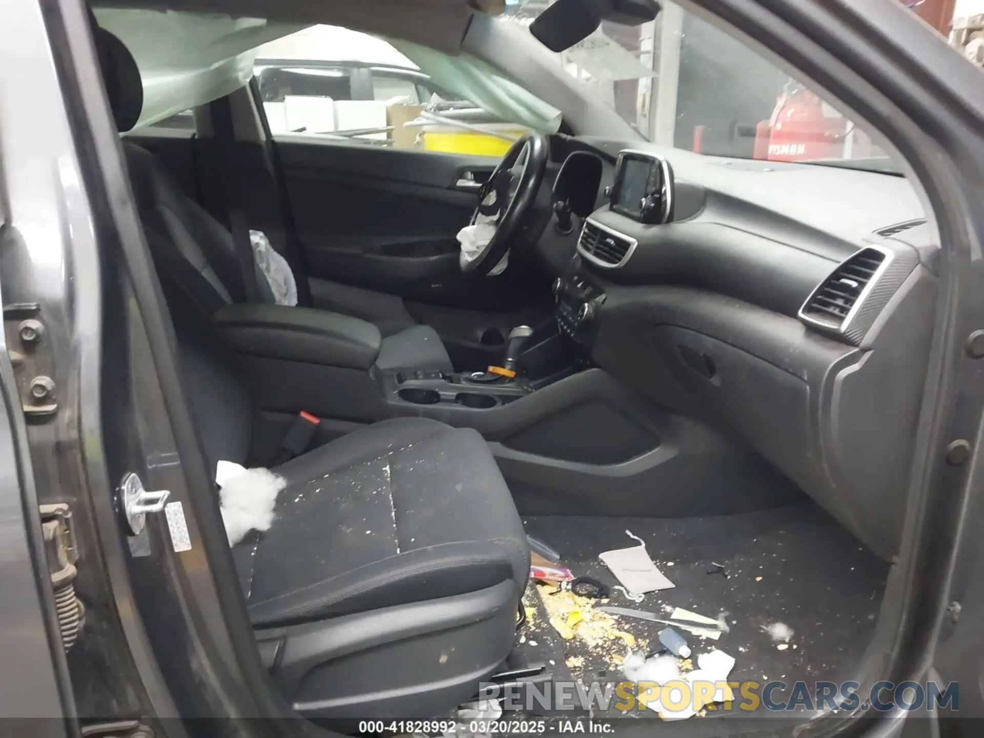 5 Photograph of a damaged car KM8J33AL0KU973425 HYUNDAI TUCSON 2019