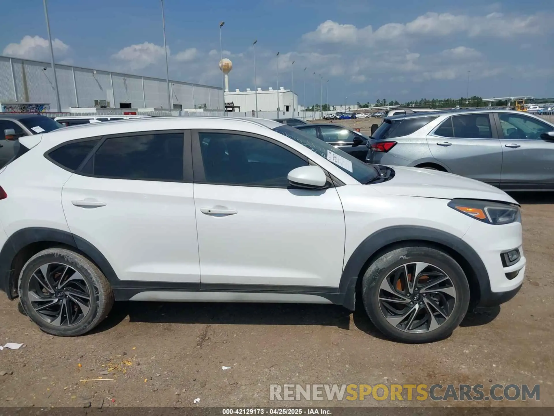13 Photograph of a damaged car KM8J33AL1KU861698 HYUNDAI TUCSON 2019