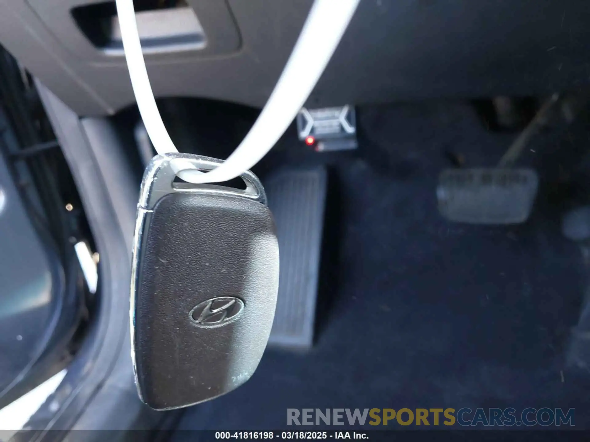 11 Photograph of a damaged car KM8J33AL1KU890618 HYUNDAI TUCSON 2019