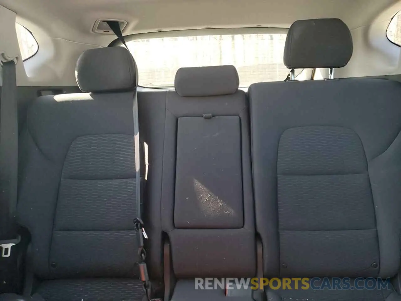 10 Photograph of a damaged car KM8J33AL1KU960411 HYUNDAI TUCSON 2019