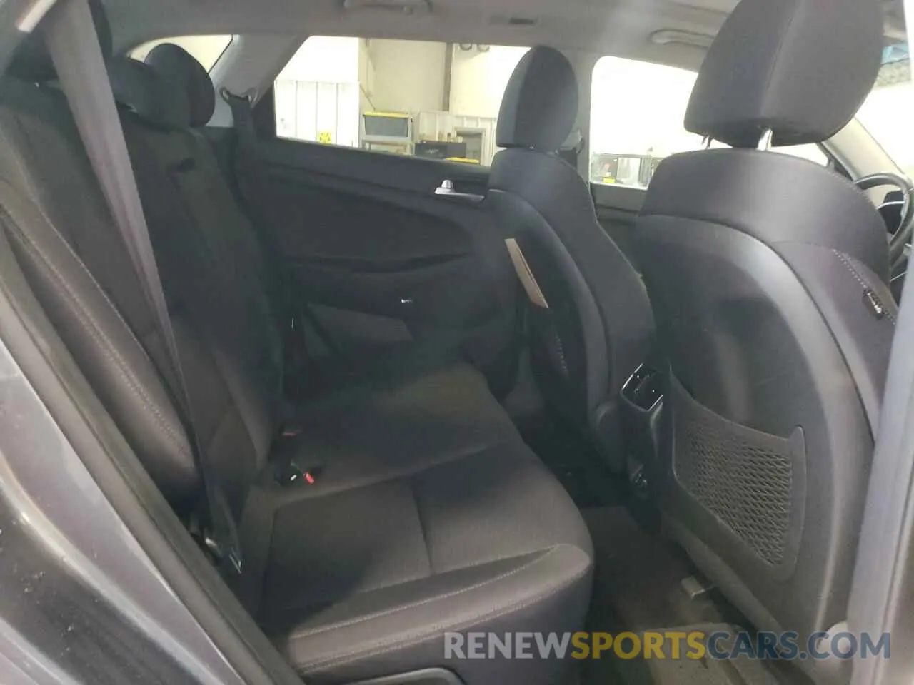 11 Photograph of a damaged car KM8J33AL1KU982182 HYUNDAI TUCSON 2019