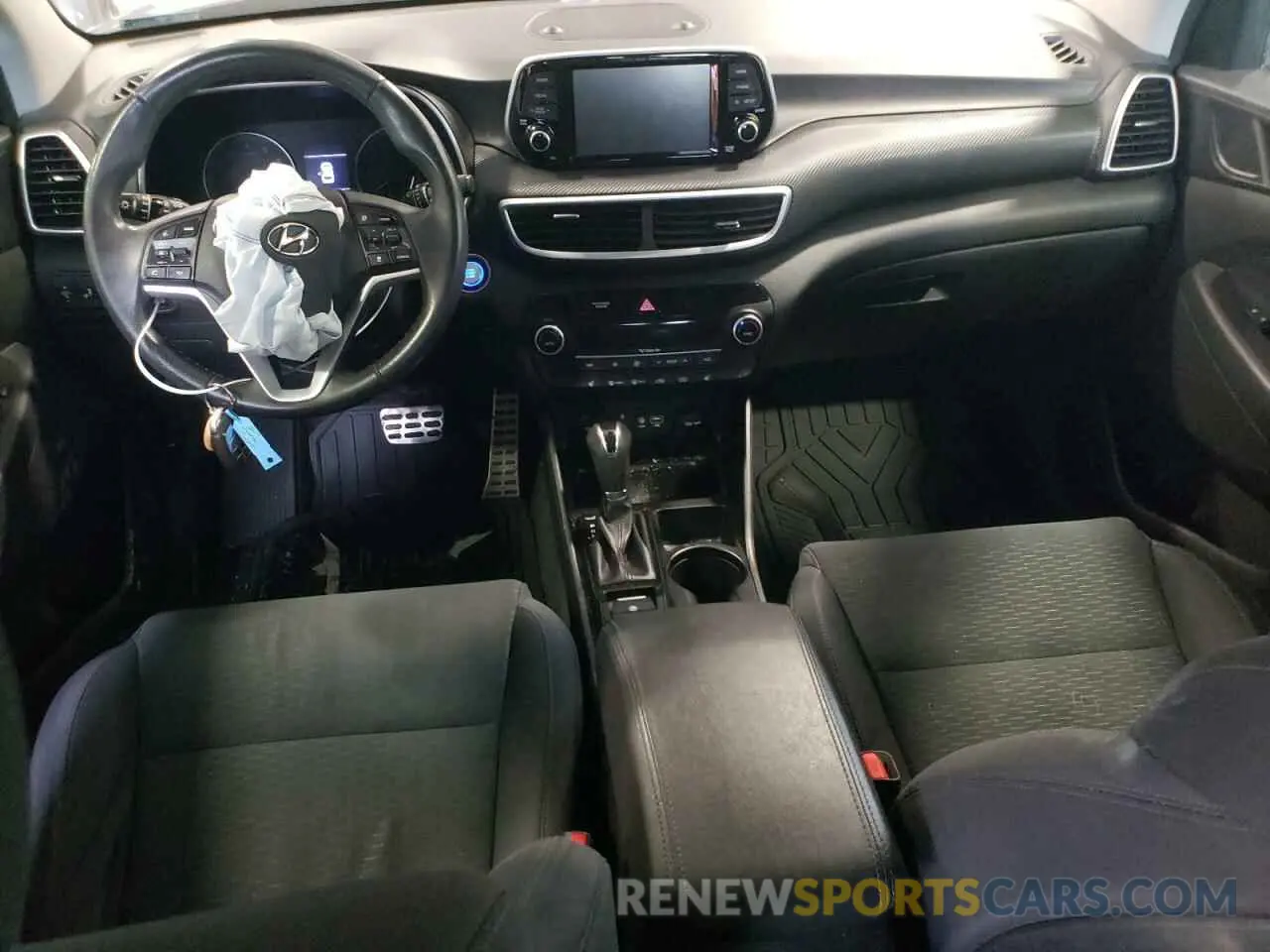 8 Photograph of a damaged car KM8J33AL1KU982182 HYUNDAI TUCSON 2019