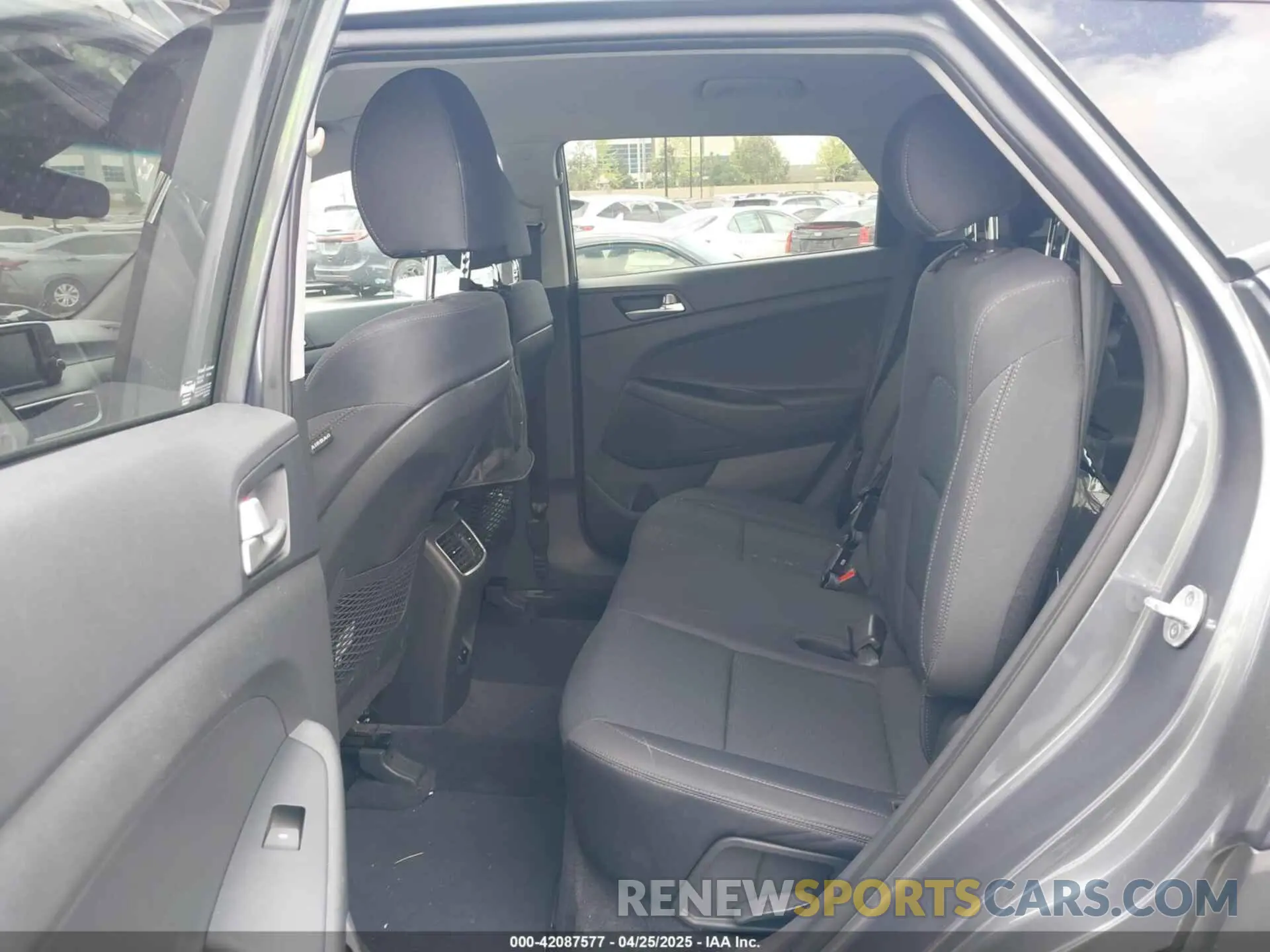 8 Photograph of a damaged car KM8J33AL2KU954388 HYUNDAI TUCSON 2019