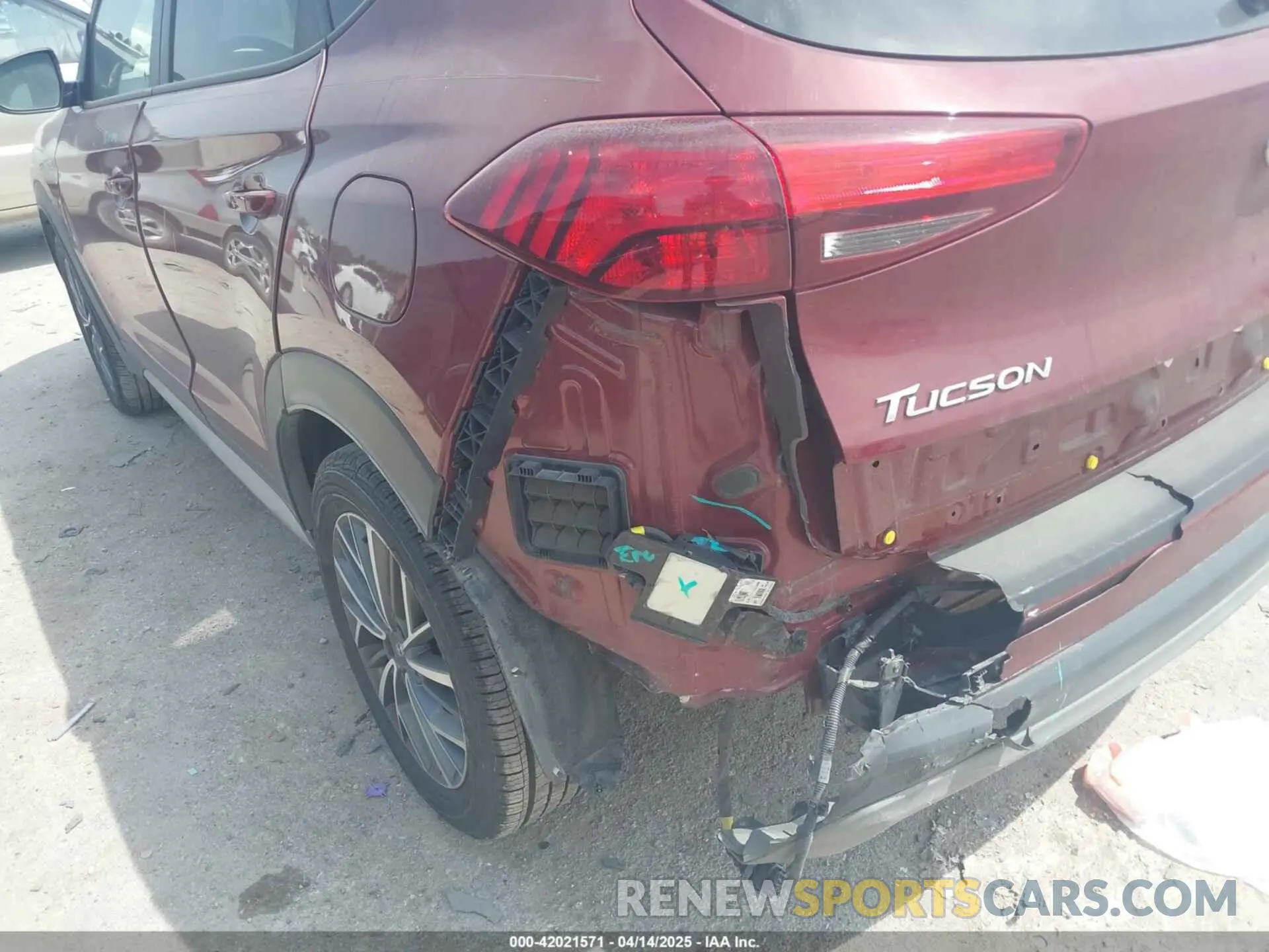 6 Photograph of a damaged car KM8J33AL3KU039436 HYUNDAI TUCSON 2019