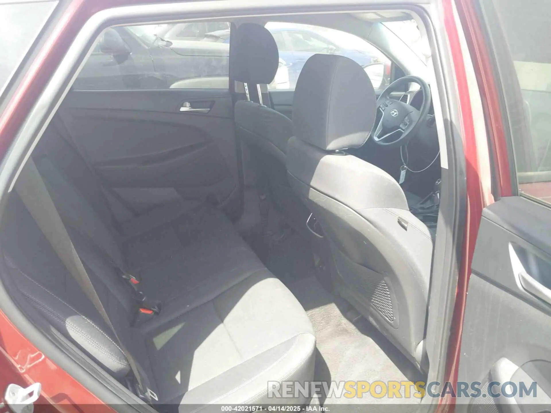 8 Photograph of a damaged car KM8J33AL3KU039436 HYUNDAI TUCSON 2019