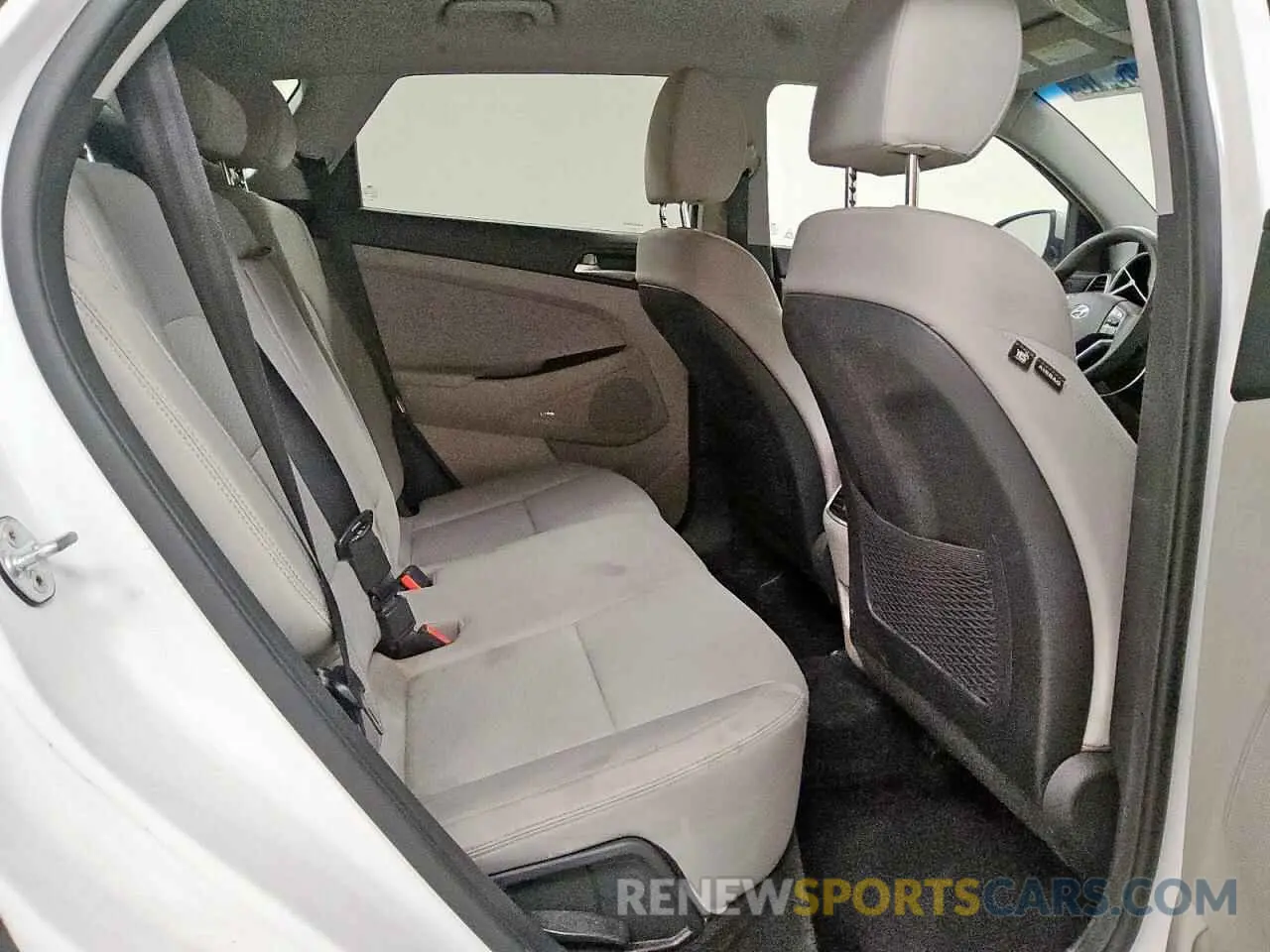 11 Photograph of a damaged car KM8J33AL3KU874095 HYUNDAI TUCSON 2019