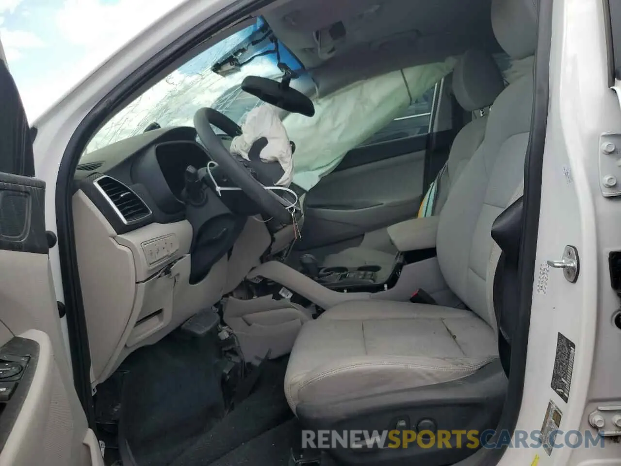7 Photograph of a damaged car KM8J33AL3KU895562 HYUNDAI TUCSON 2019