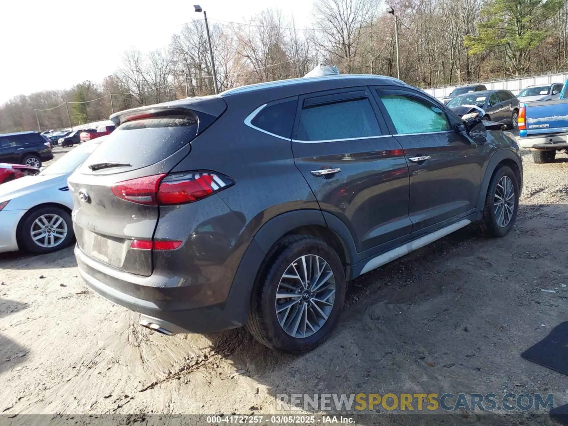4 Photograph of a damaged car KM8J33AL4KU022757 HYUNDAI TUCSON 2019