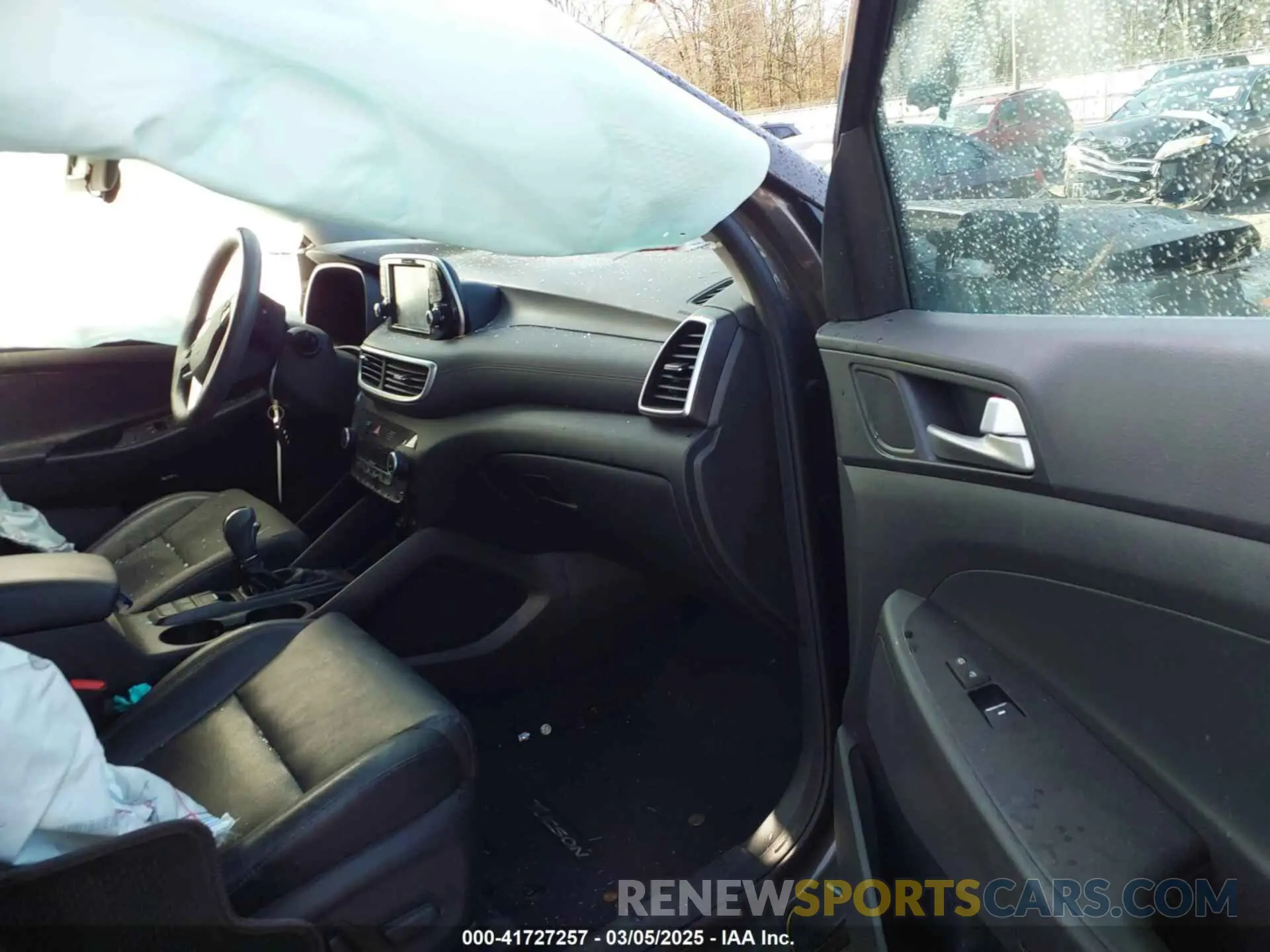 5 Photograph of a damaged car KM8J33AL4KU022757 HYUNDAI TUCSON 2019