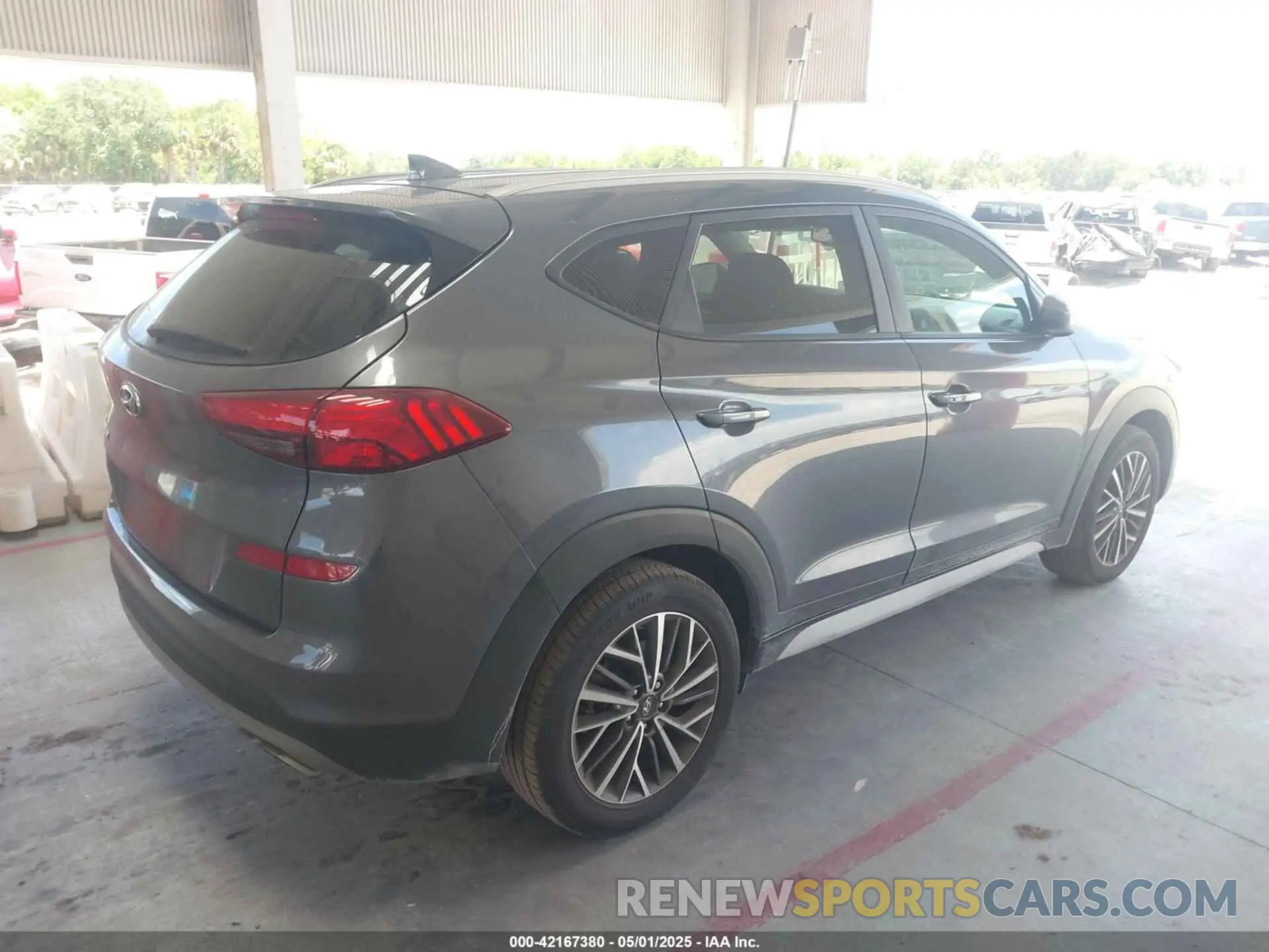 4 Photograph of a damaged car KM8J33AL4KU875529 HYUNDAI TUCSON 2019