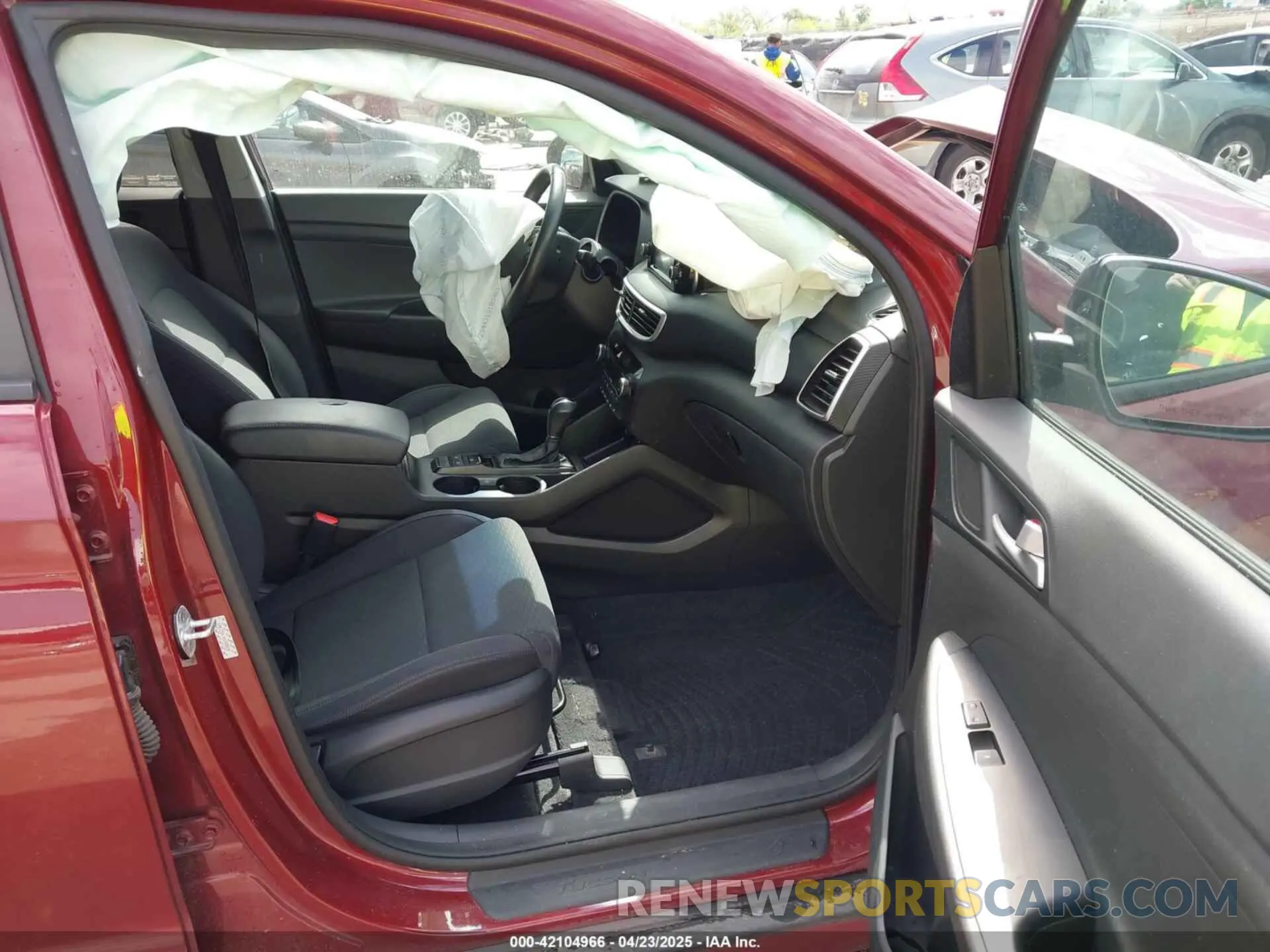 5 Photograph of a damaged car KM8J33AL4KU928830 HYUNDAI TUCSON 2019