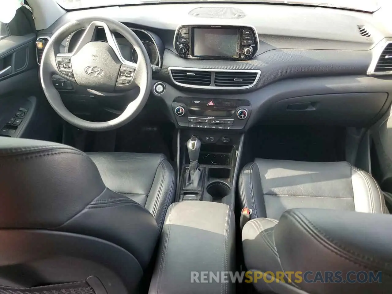 8 Photograph of a damaged car KM8J33AL5KU965711 HYUNDAI TUCSON 2019