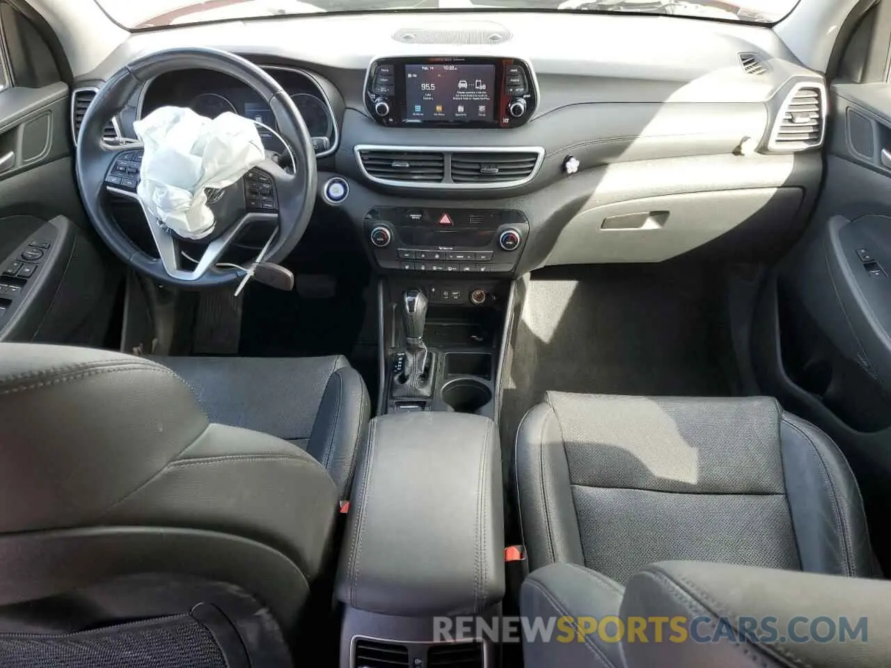 8 Photograph of a damaged car KM8J33AL6KU041875 HYUNDAI TUCSON 2019