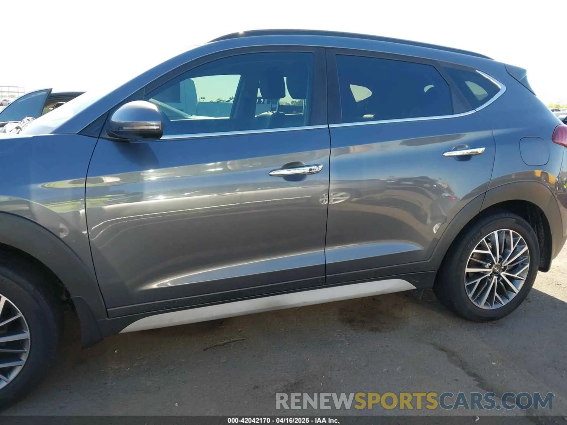 14 Photograph of a damaged car KM8J33AL6KU057820 HYUNDAI TUCSON 2019