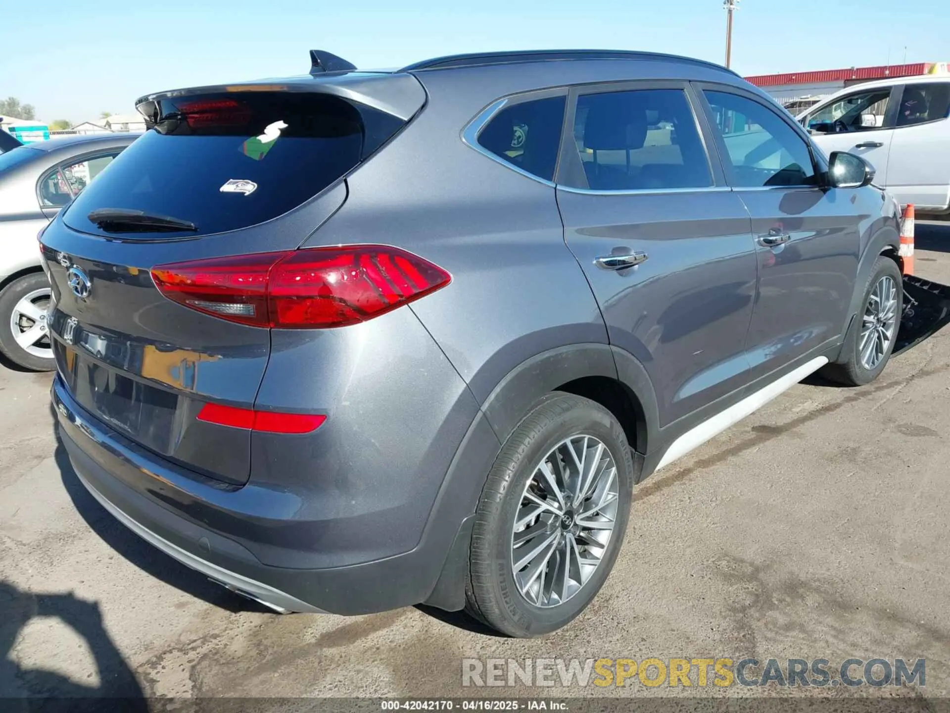 4 Photograph of a damaged car KM8J33AL6KU057820 HYUNDAI TUCSON 2019