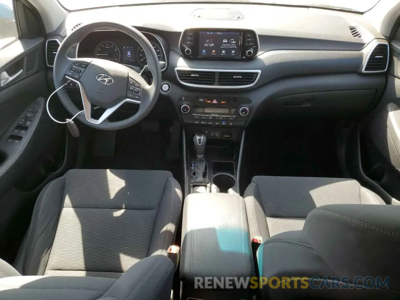 8 Photograph of a damaged car KM8J33AL6KU981447 HYUNDAI TUCSON 2019