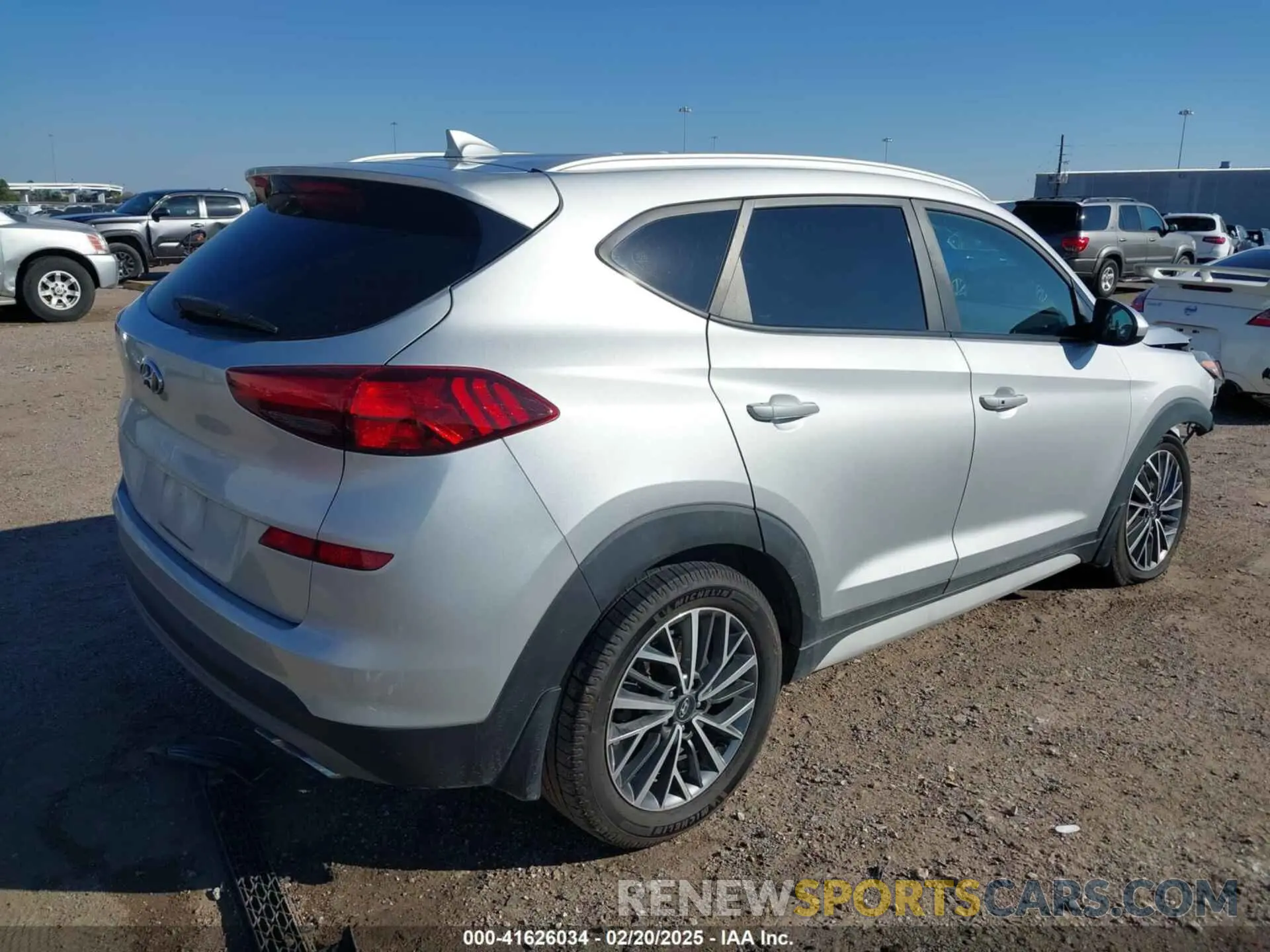 4 Photograph of a damaged car KM8J33AL6KU988298 HYUNDAI TUCSON 2019