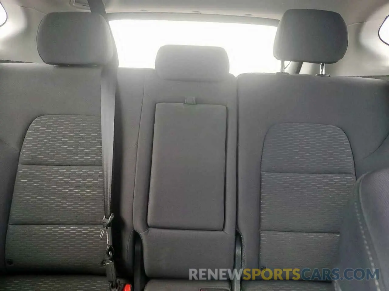 10 Photograph of a damaged car KM8J33AL7KU981070 HYUNDAI TUCSON 2019