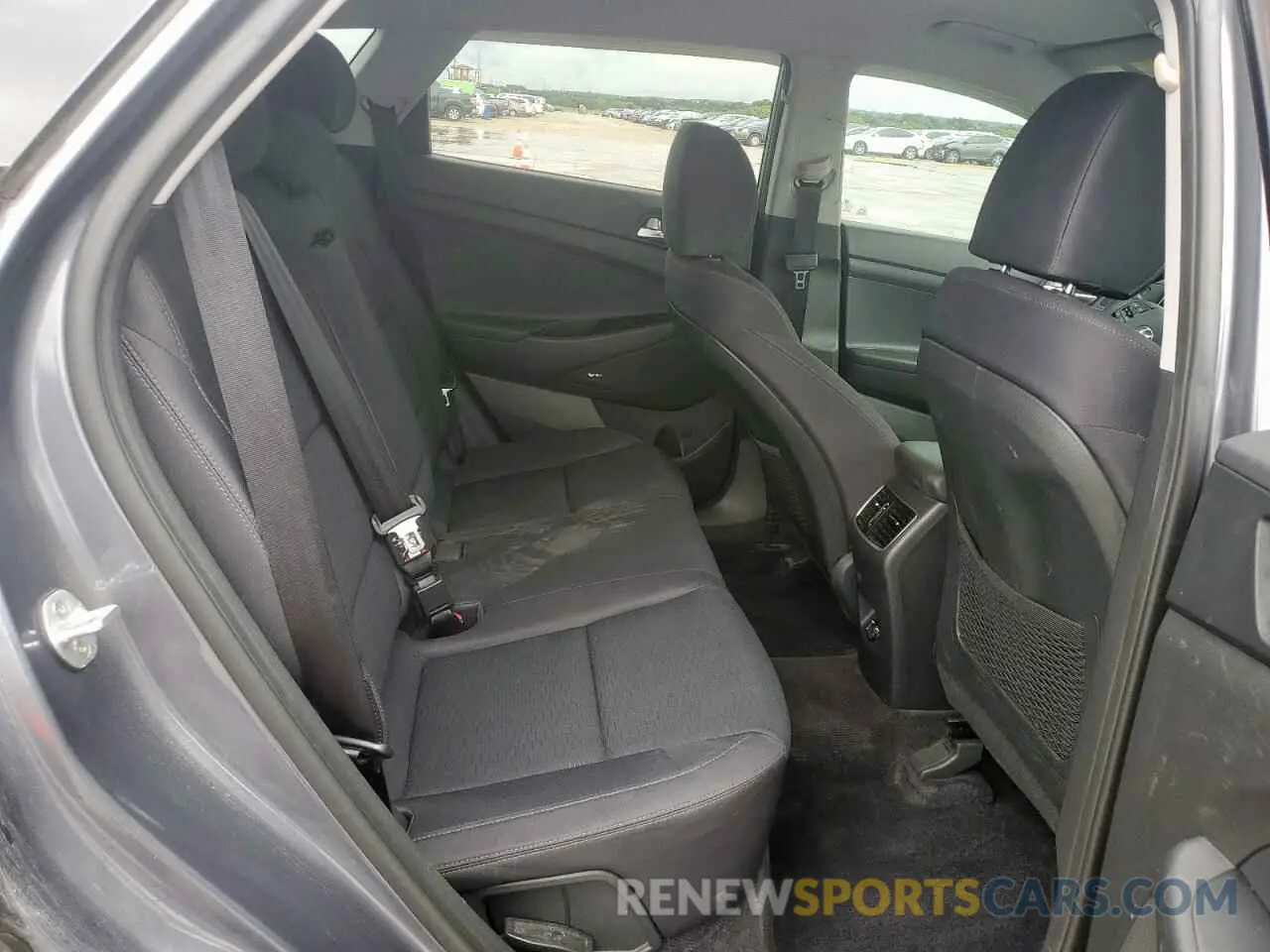 11 Photograph of a damaged car KM8J33AL7KU981070 HYUNDAI TUCSON 2019