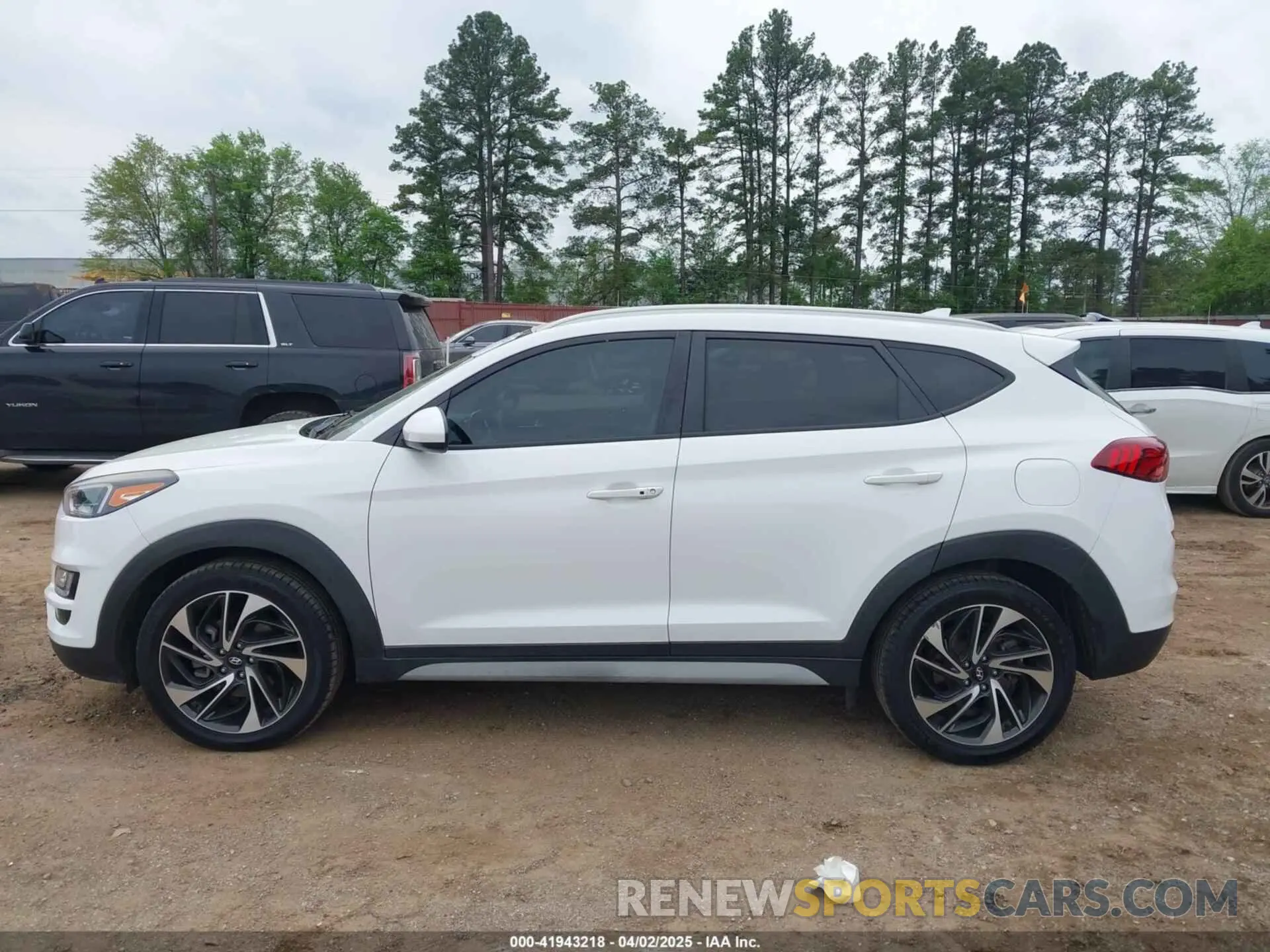 14 Photograph of a damaged car KM8J33AL8KU045863 HYUNDAI TUCSON 2019