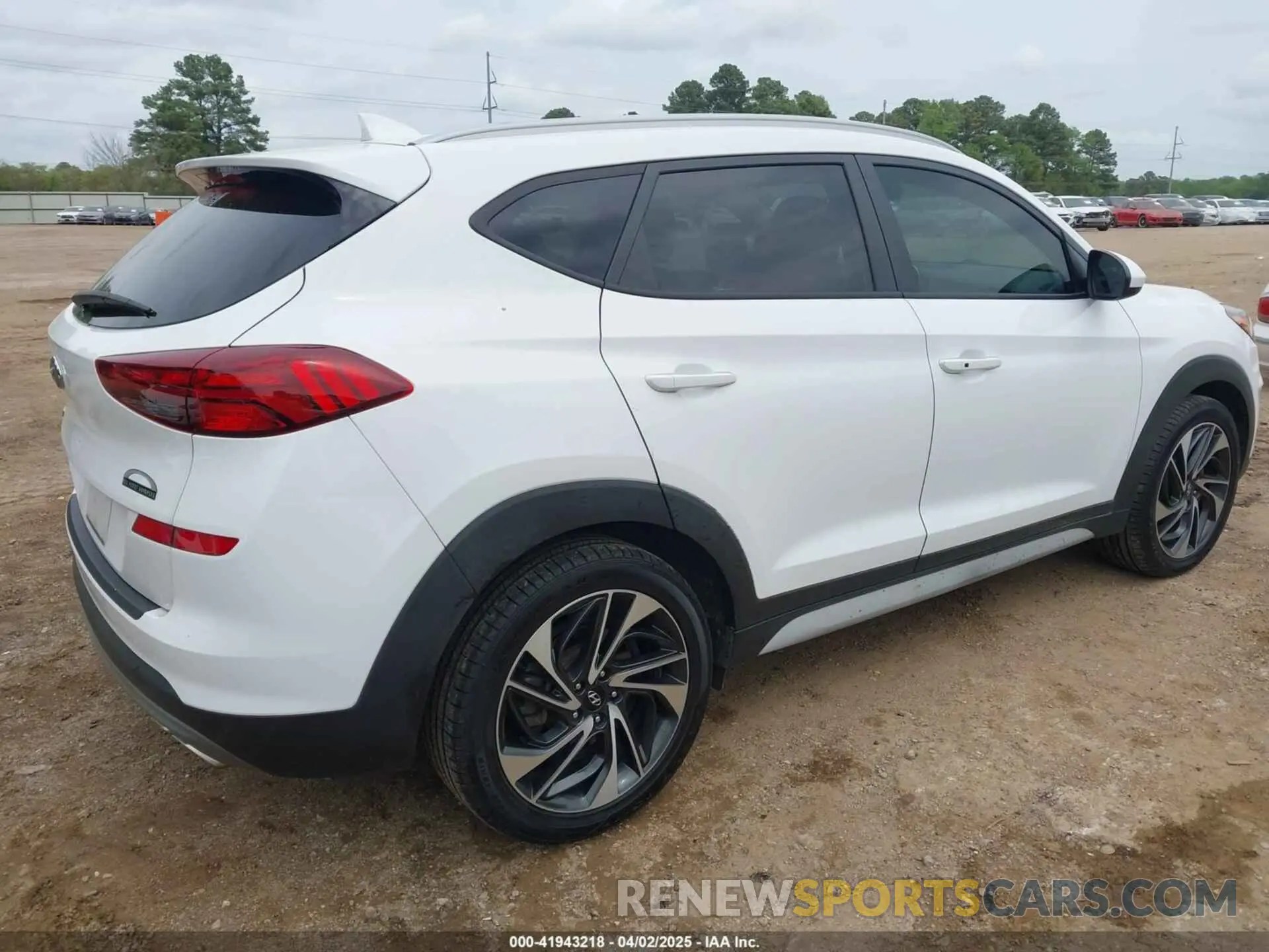 4 Photograph of a damaged car KM8J33AL8KU045863 HYUNDAI TUCSON 2019