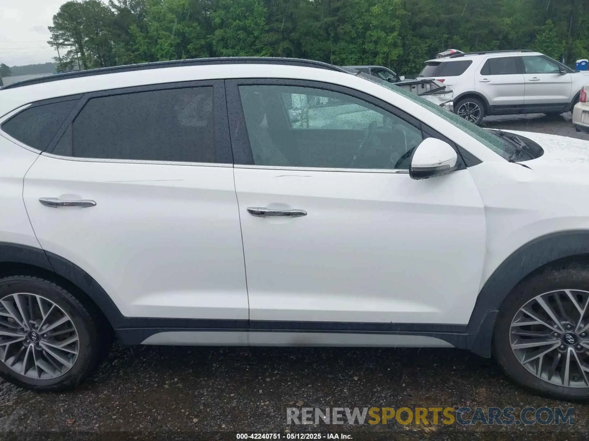 13 Photograph of a damaged car KM8J33AL8KU903140 HYUNDAI TUCSON 2019