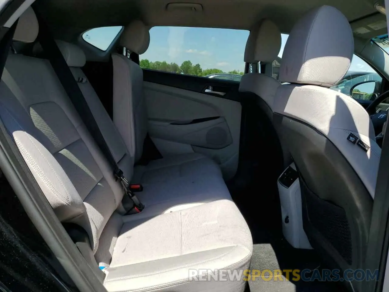 11 Photograph of a damaged car KM8J33AL9KU056645 HYUNDAI TUCSON 2019