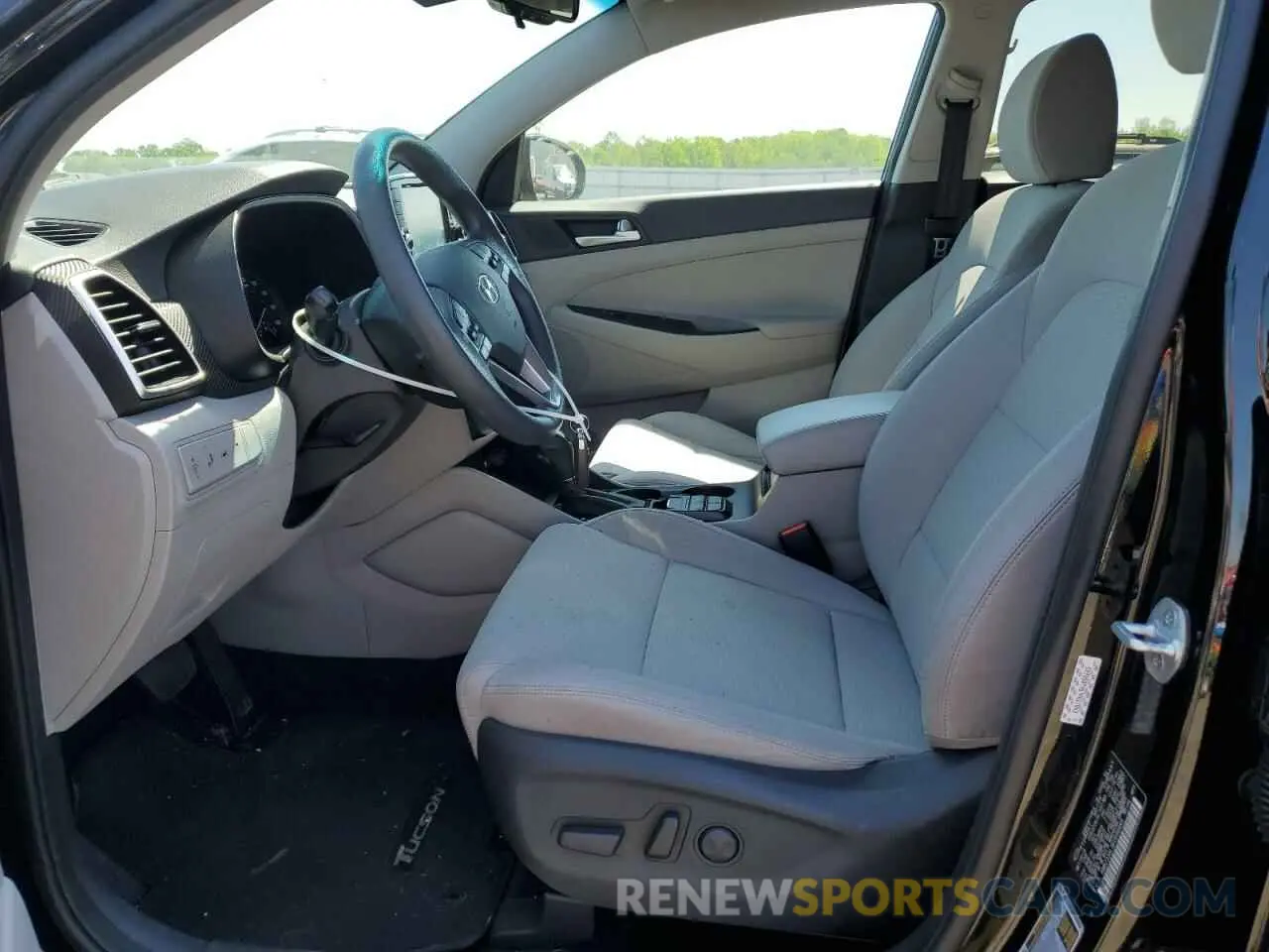 7 Photograph of a damaged car KM8J33AL9KU056645 HYUNDAI TUCSON 2019