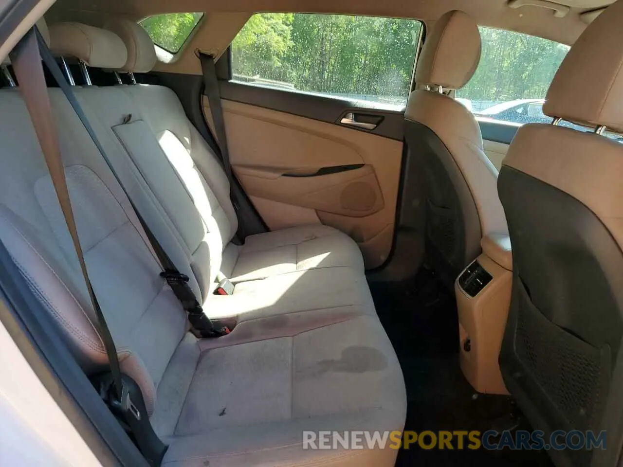 11 Photograph of a damaged car KM8J33AL9KU895694 HYUNDAI TUCSON 2019