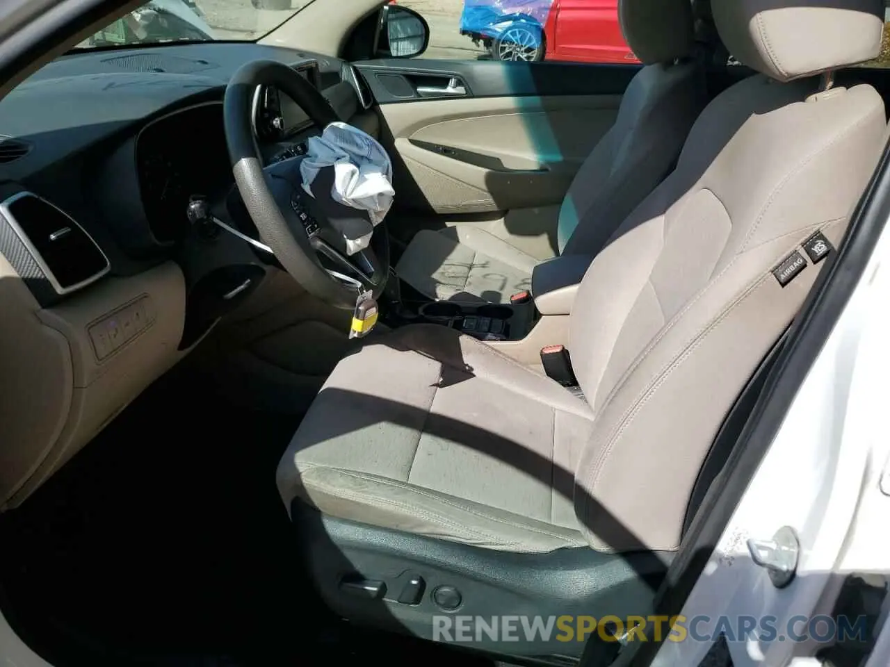 7 Photograph of a damaged car KM8J33AL9KU895694 HYUNDAI TUCSON 2019