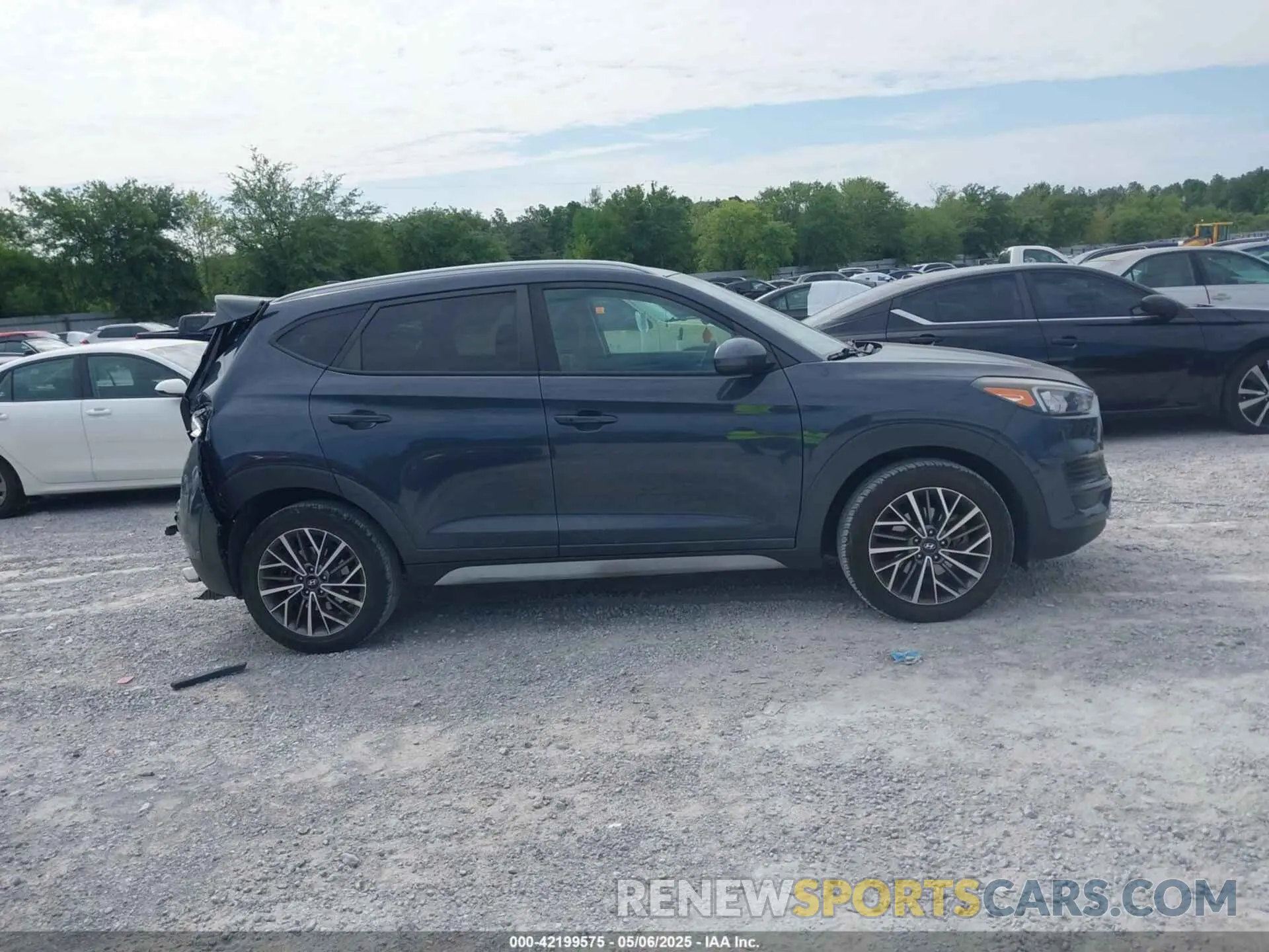 13 Photograph of a damaged car KM8J33AL9KU949771 HYUNDAI TUCSON 2019
