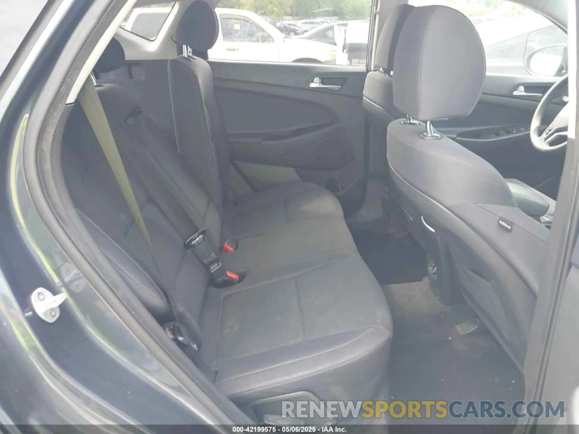 8 Photograph of a damaged car KM8J33AL9KU949771 HYUNDAI TUCSON 2019