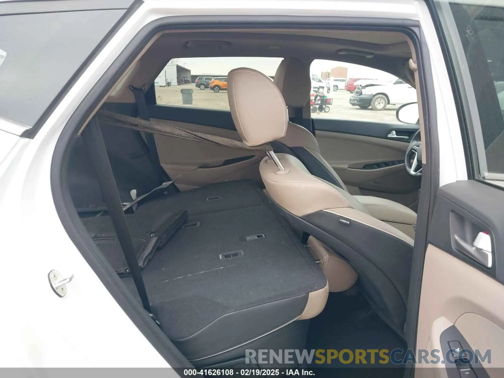 8 Photograph of a damaged car KM8J33ALOKU880498 HYUNDAI TUCSON 2019