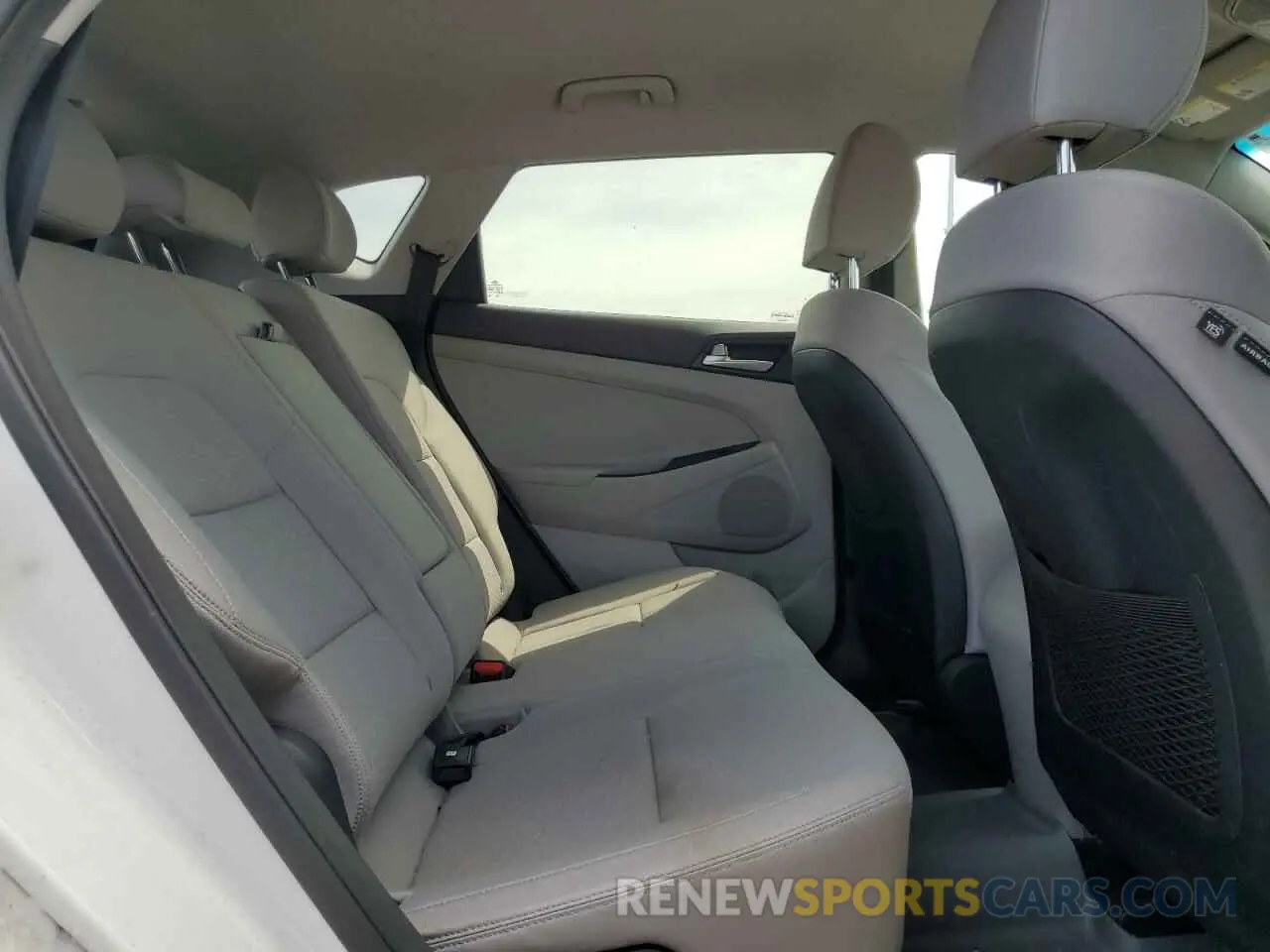 11 Photograph of a damaged car KM8J3CA40KU856338 HYUNDAI TUCSON 2019