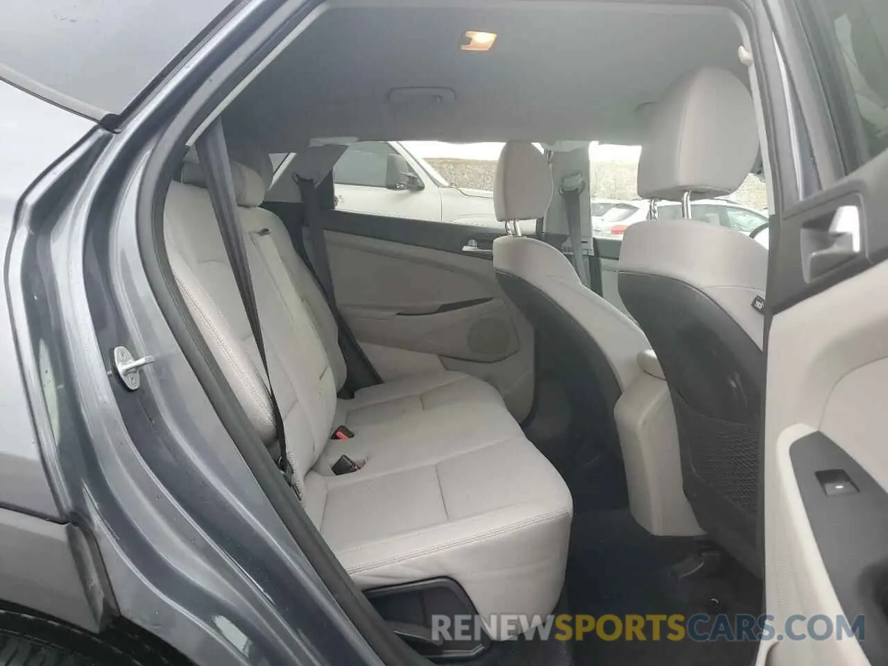 11 Photograph of a damaged car KM8J3CA42KU957347 HYUNDAI TUCSON 2019