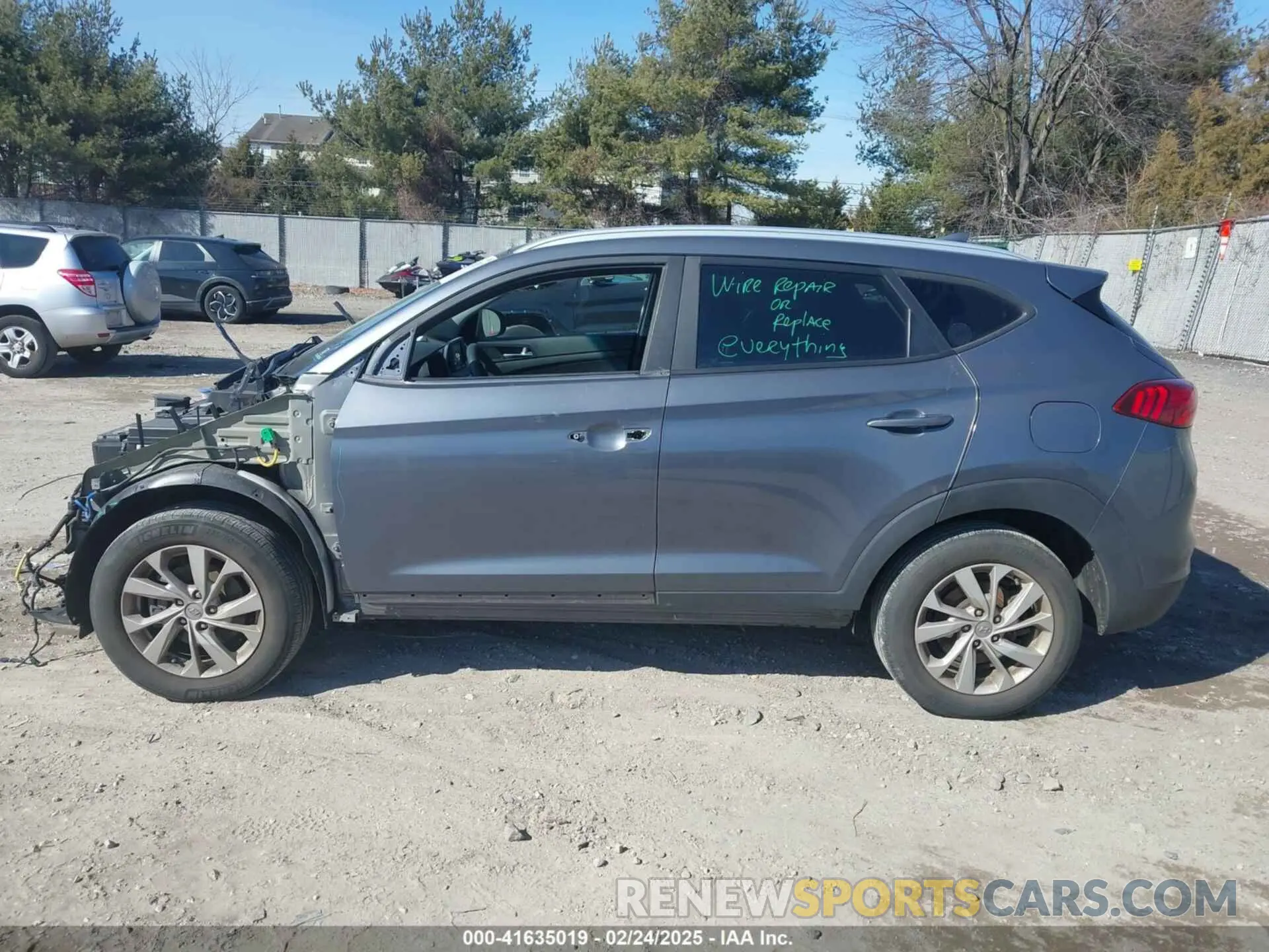15 Photograph of a damaged car KM8J3CA43KU075720 HYUNDAI TUCSON 2019