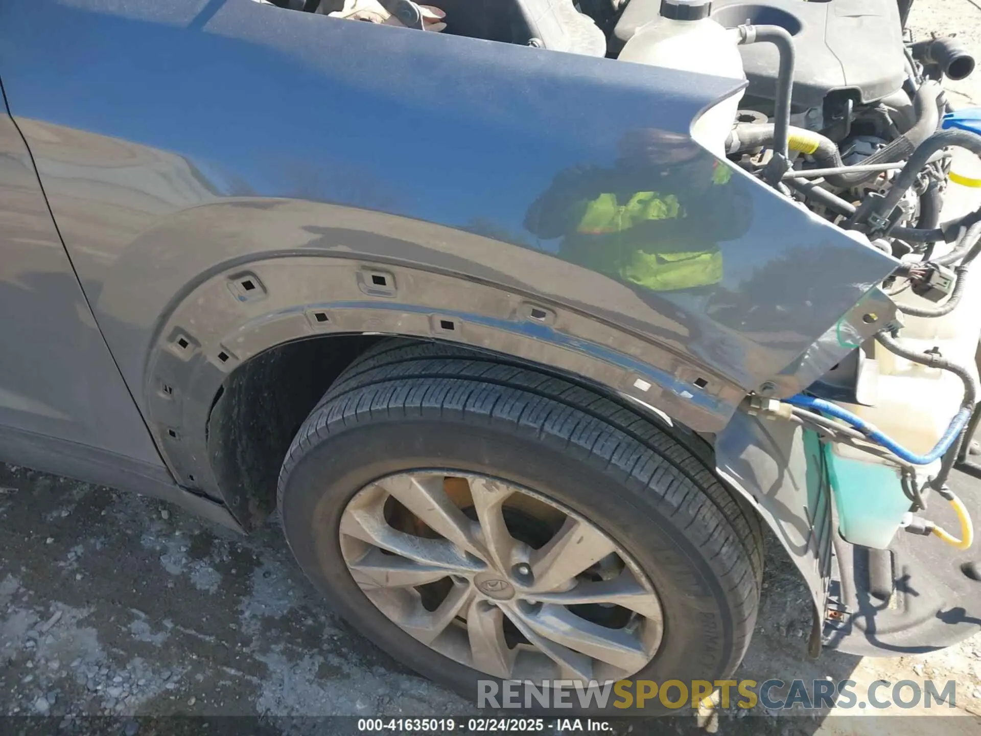 18 Photograph of a damaged car KM8J3CA43KU075720 HYUNDAI TUCSON 2019