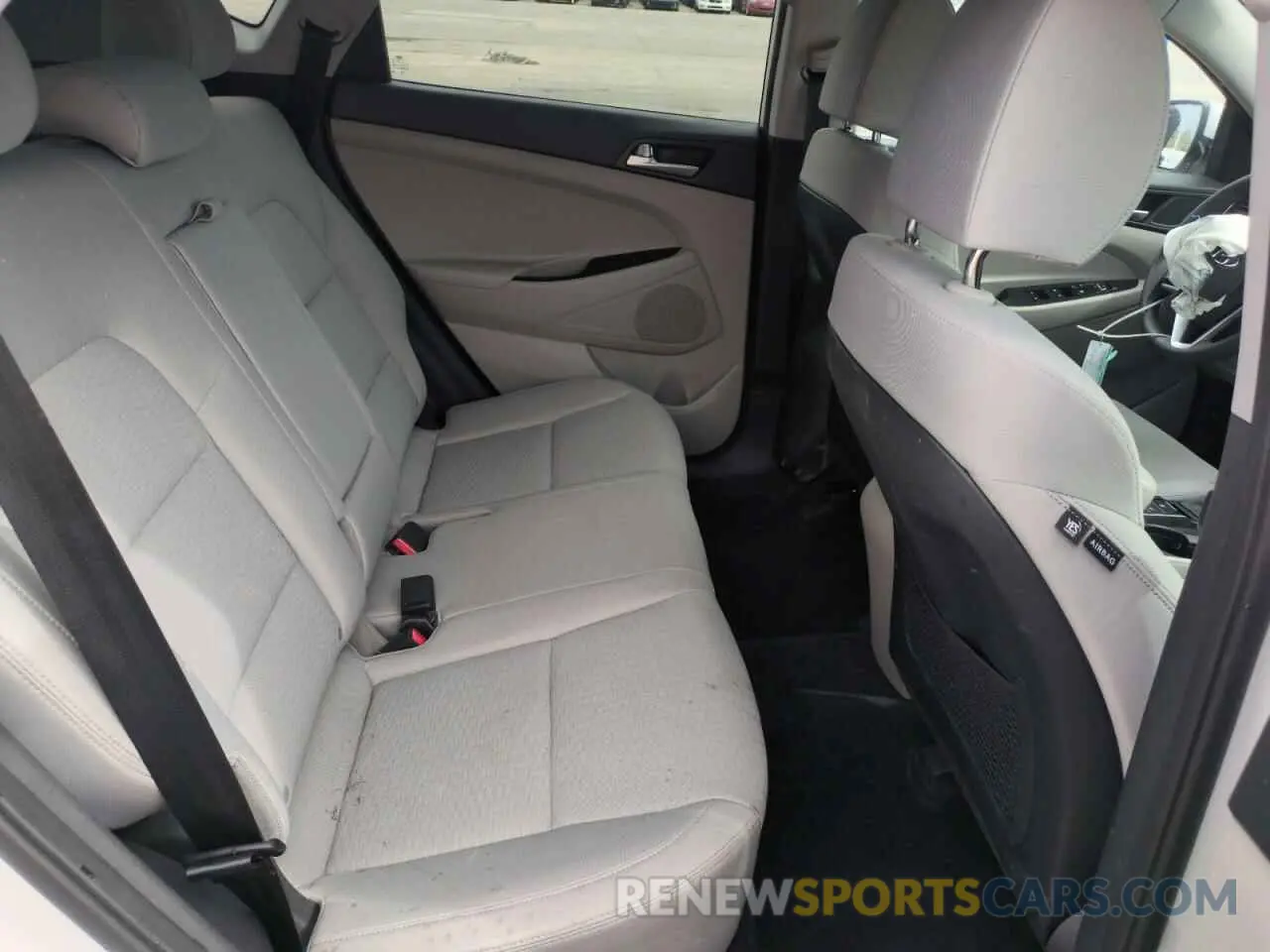 11 Photograph of a damaged car KM8J3CA44KU842877 HYUNDAI TUCSON 2019