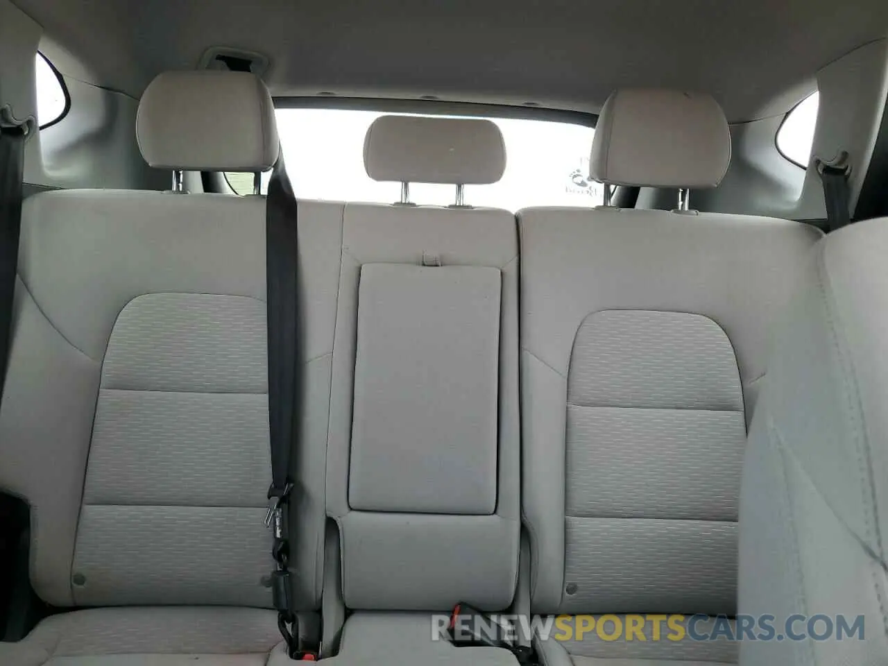 10 Photograph of a damaged car KM8J3CA44KU995033 HYUNDAI TUCSON 2019