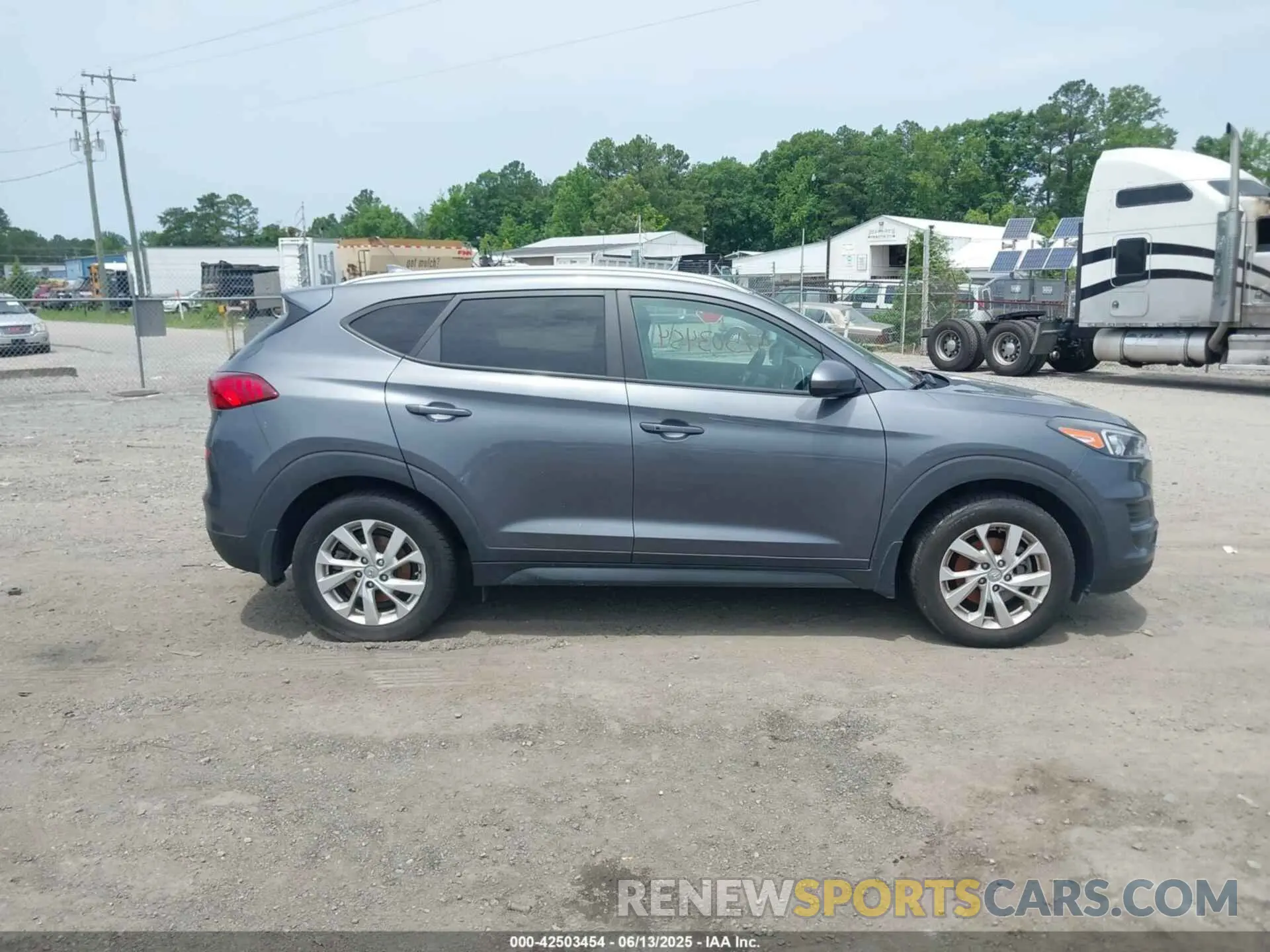 12 Photograph of a damaged car KM8J3CA45KU077470 HYUNDAI TUCSON 2019