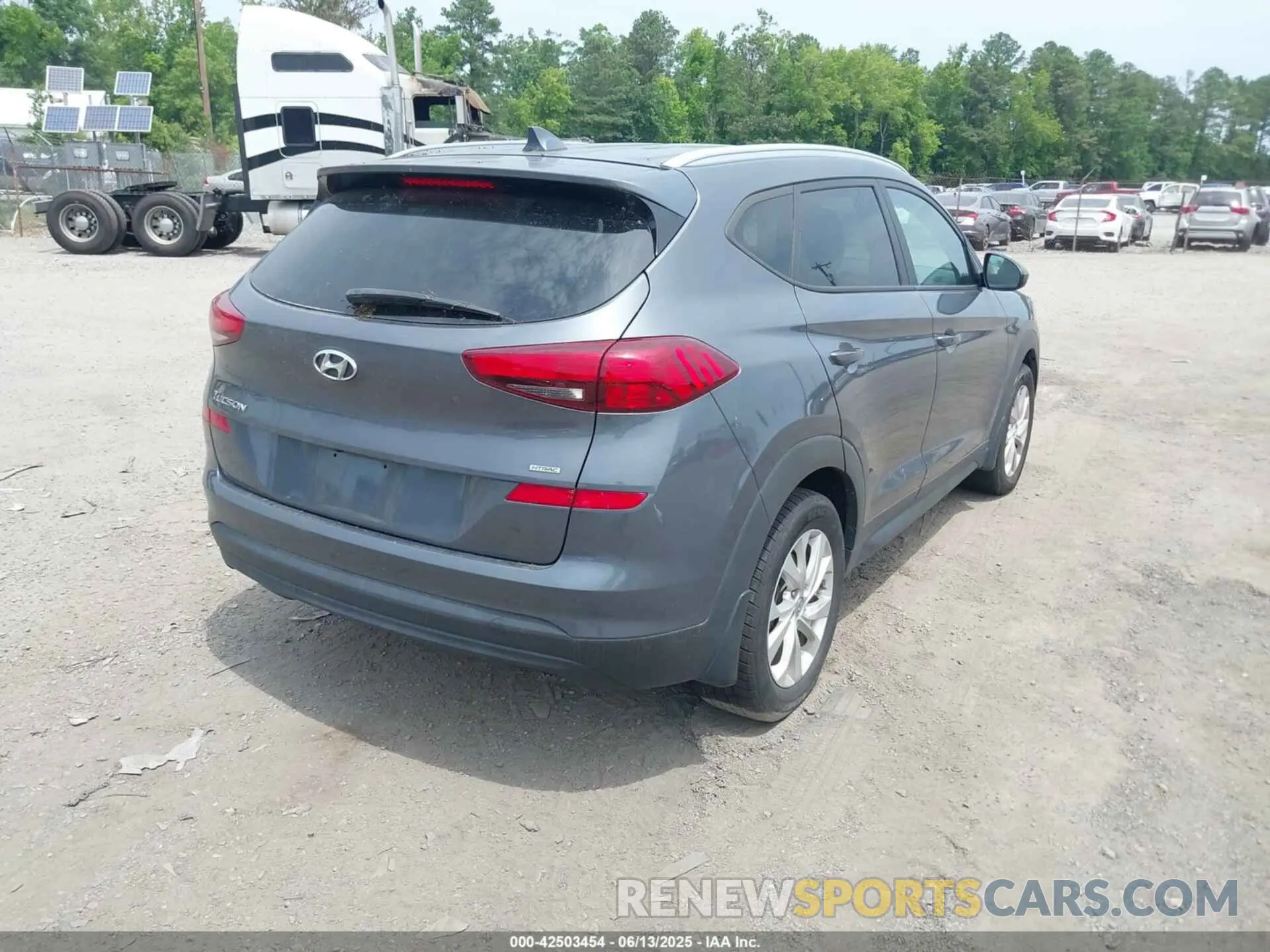 4 Photograph of a damaged car KM8J3CA45KU077470 HYUNDAI TUCSON 2019