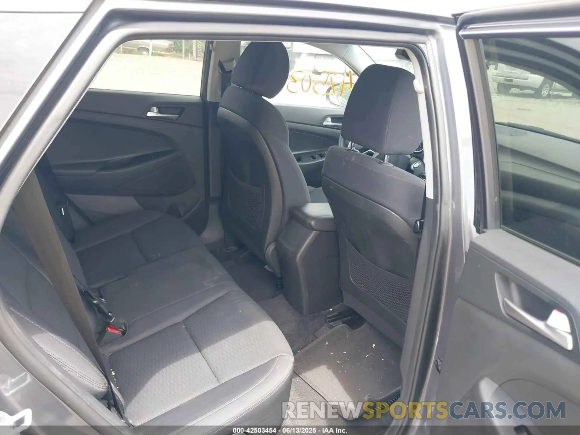 8 Photograph of a damaged car KM8J3CA45KU077470 HYUNDAI TUCSON 2019