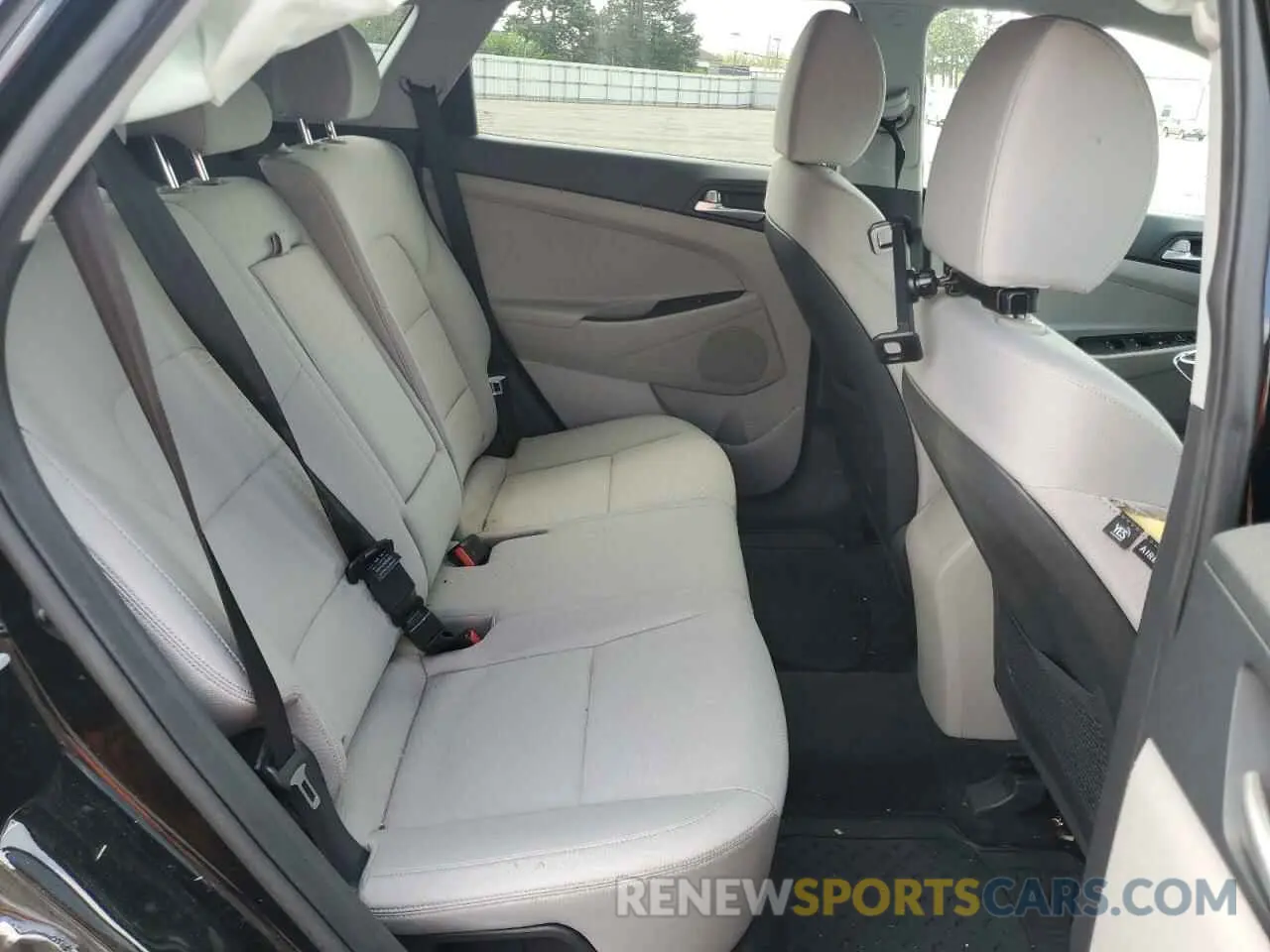 11 Photograph of a damaged car KM8J3CA45KU917294 HYUNDAI TUCSON 2019
